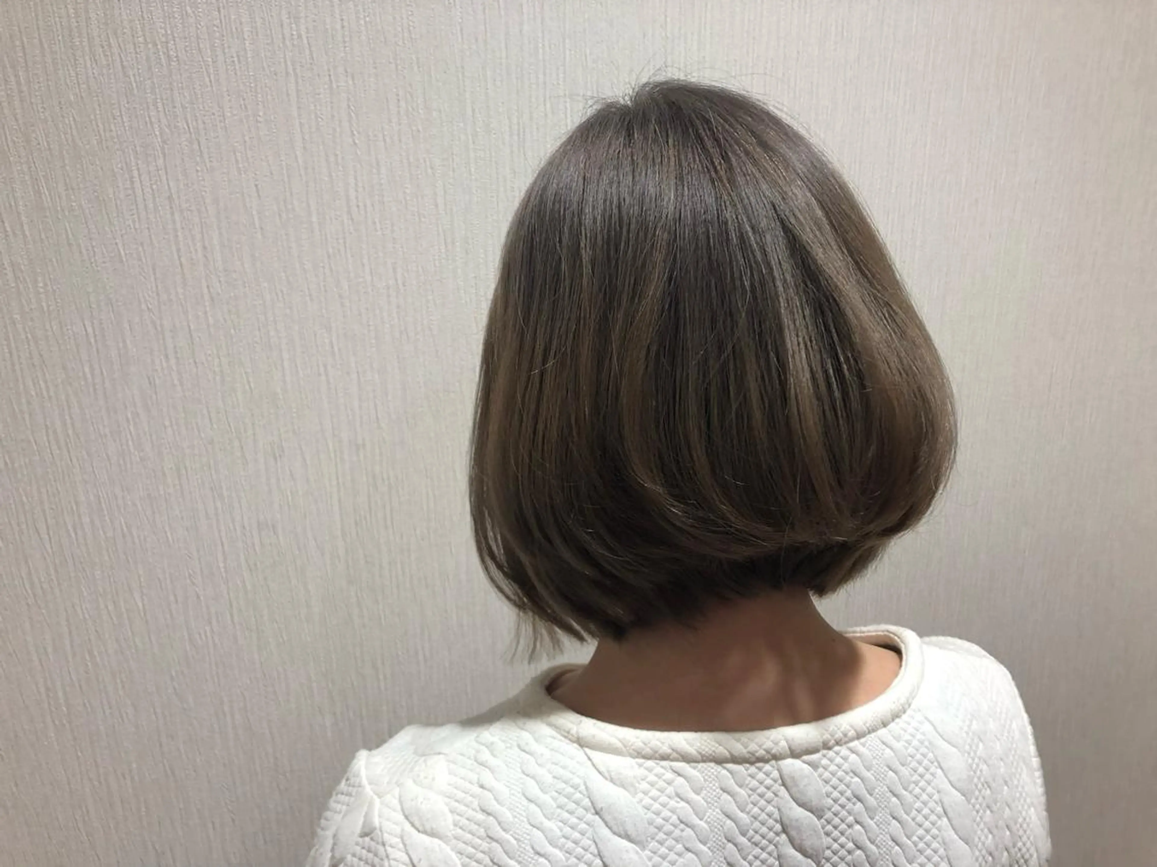 ショート ショートボブ アッシュ ボブ ショートヘア 加瀬 真弓のヘアスタイル