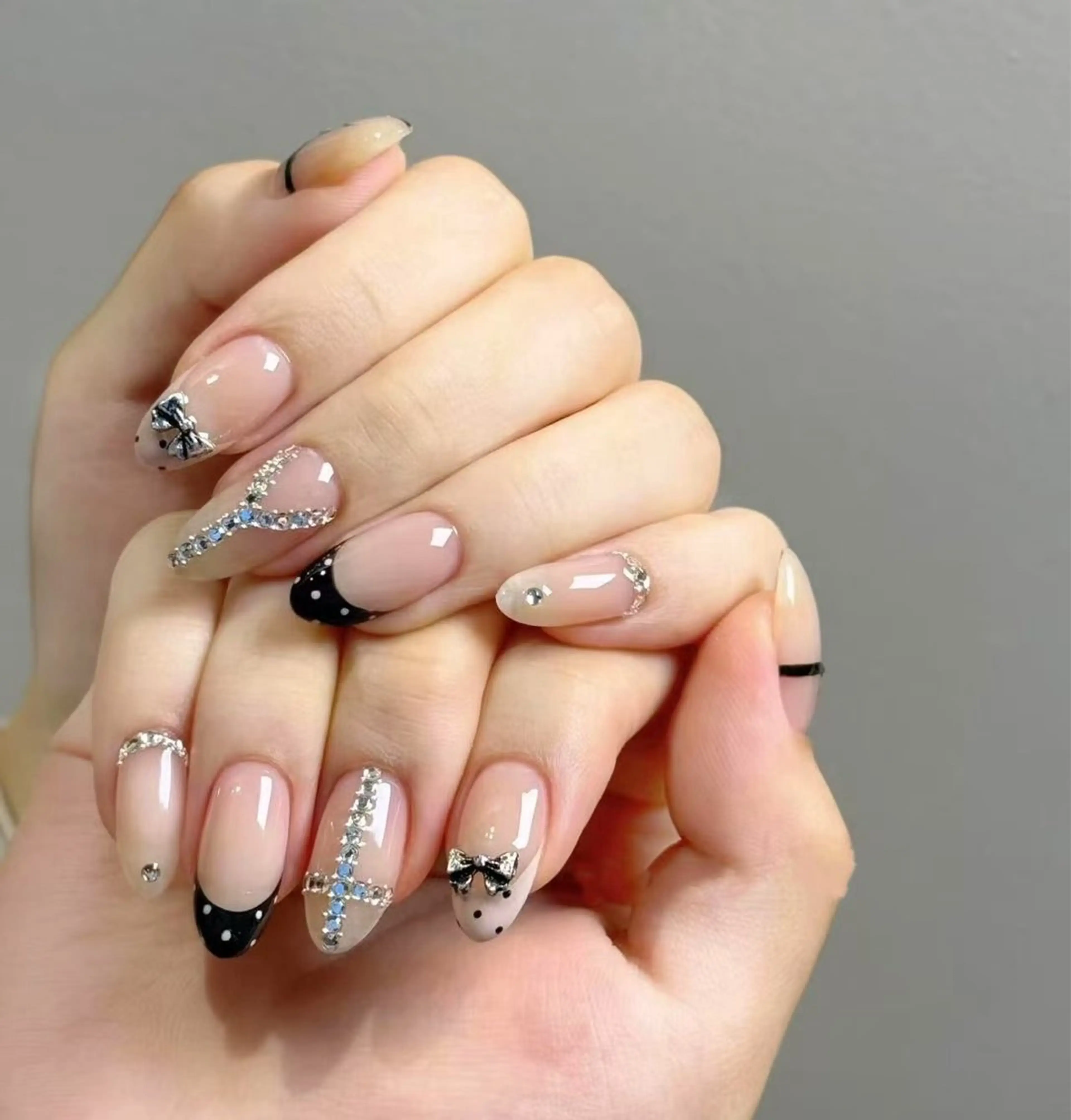 ネイル オーロラネイル フラワーネイル フットネイル フレンチネイル ジェルネイル ハンドネイル BabyYouMi nailのネイルデザイン