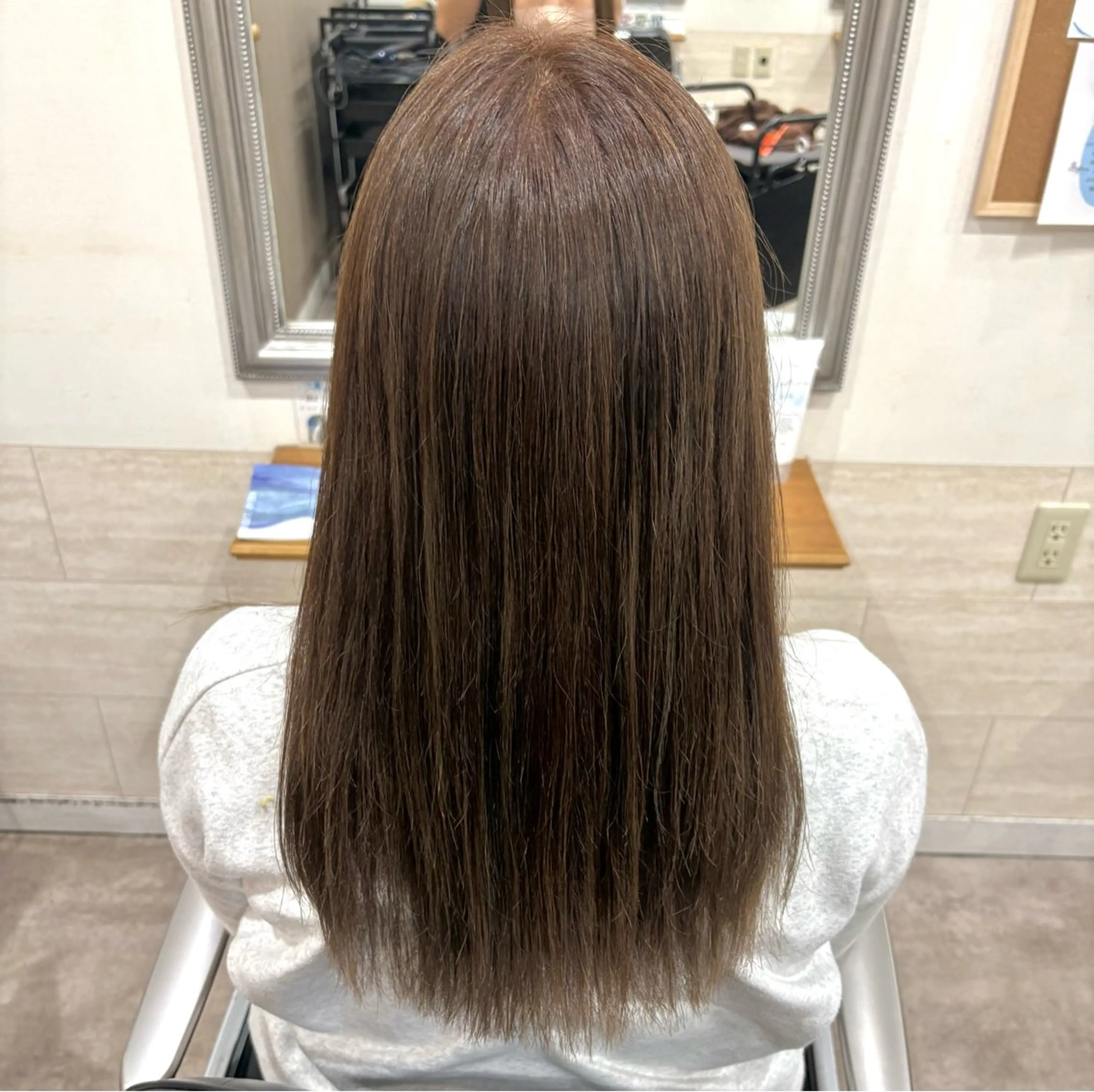 ロング カラー ヘアカラー トリートメント 堀川 希歩のヘアスタイル