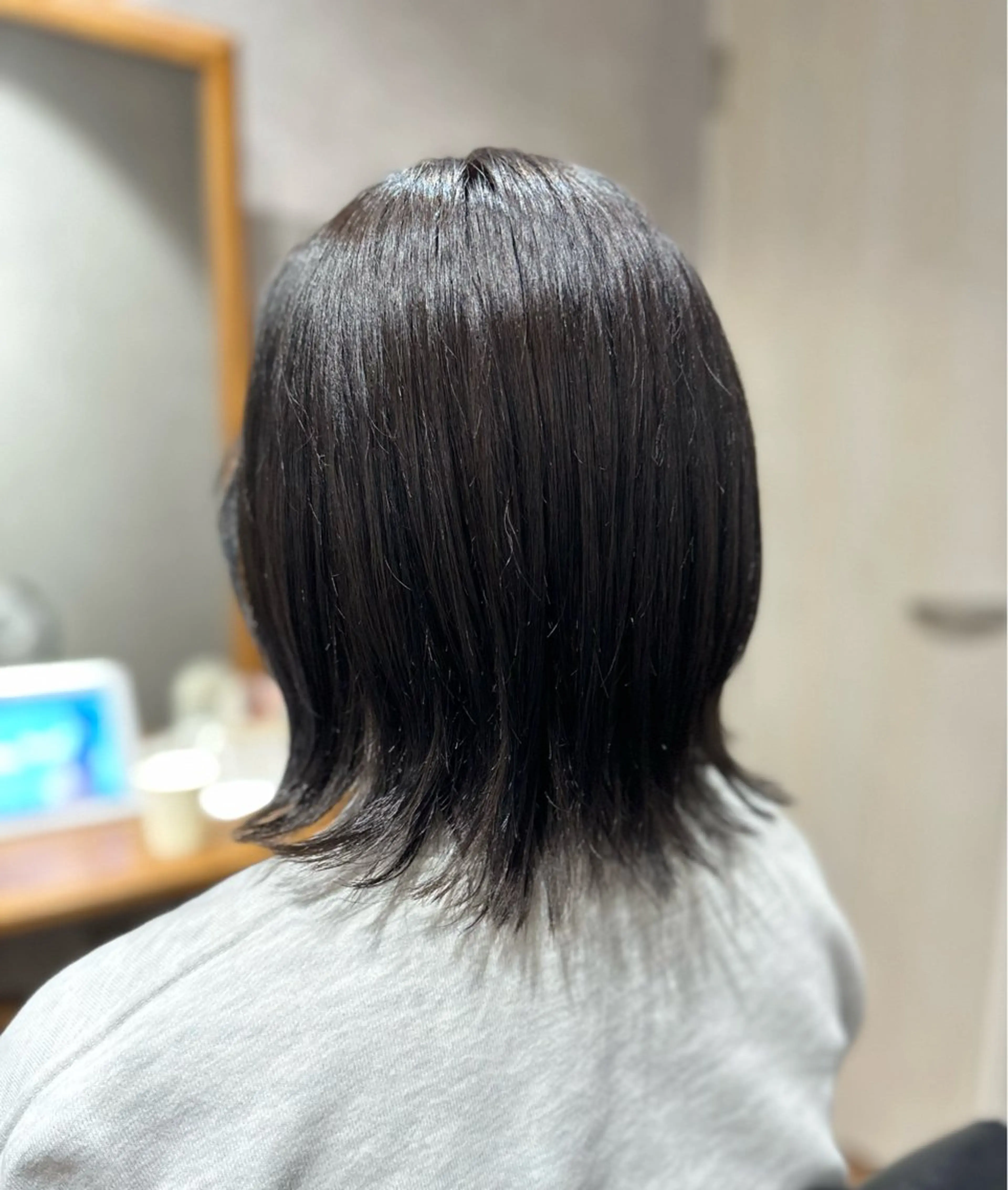 ミディアム カット ✂️秋葉原 🤍YURI🤍のヘアスタイル