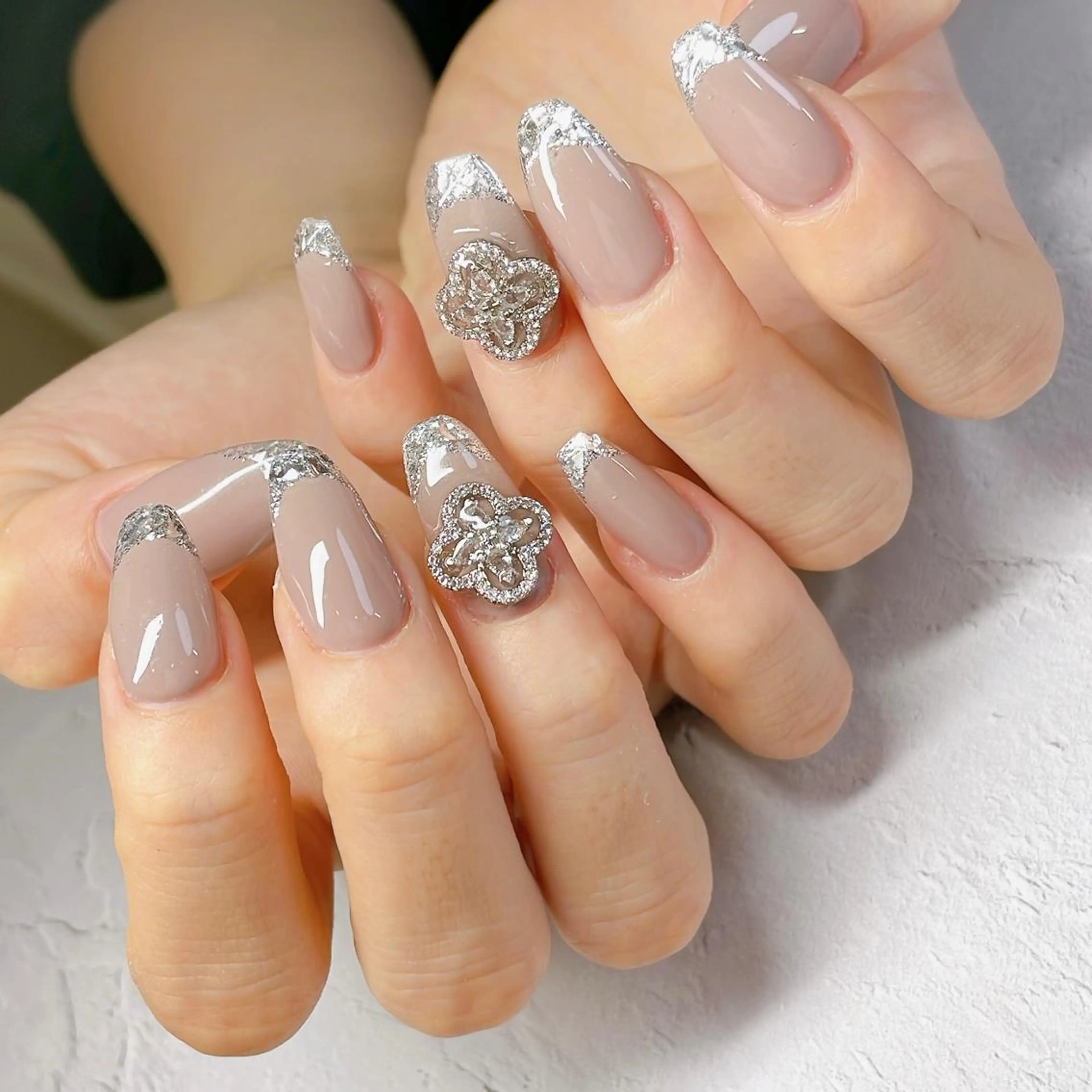 ガラスフレンチ #クローバーネイル #パーツネイル #ジェルネイル