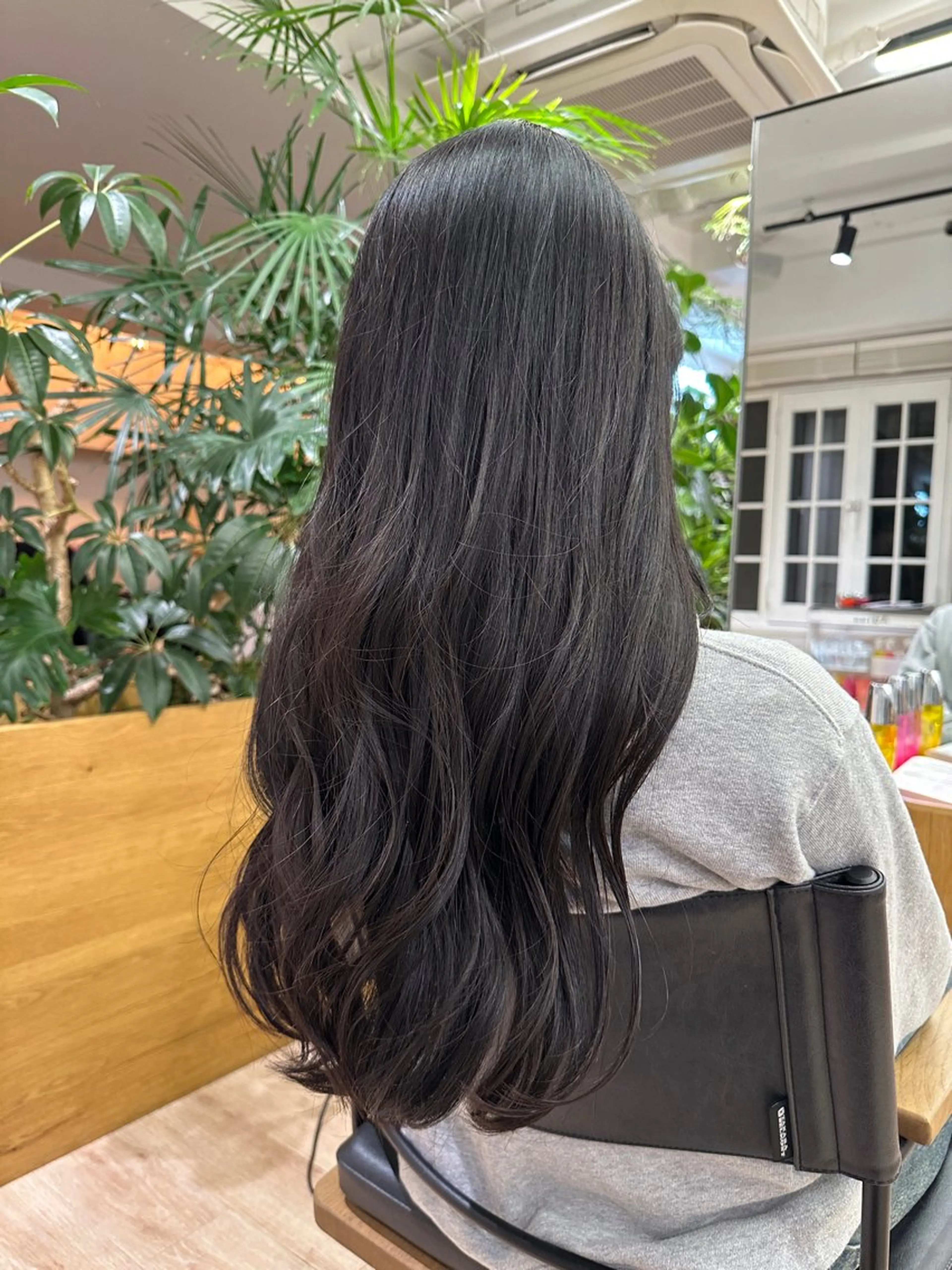 ロング 川上 彩夏のヘアスタイル