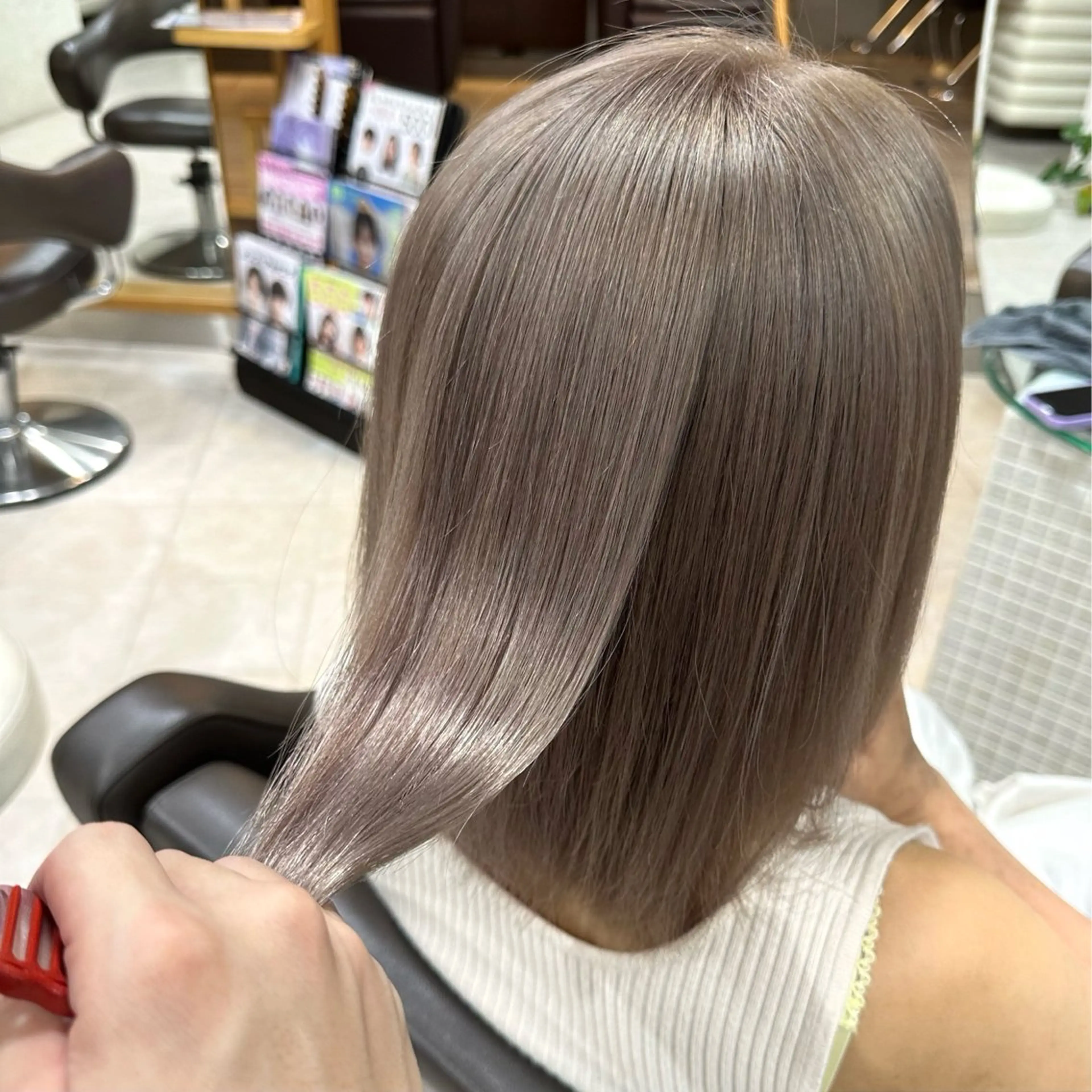 ミディアム カラー シルバー ヘアカラー トリートメント ハイトーン✨髪質 改善🫧/RYOのヘアスタイル