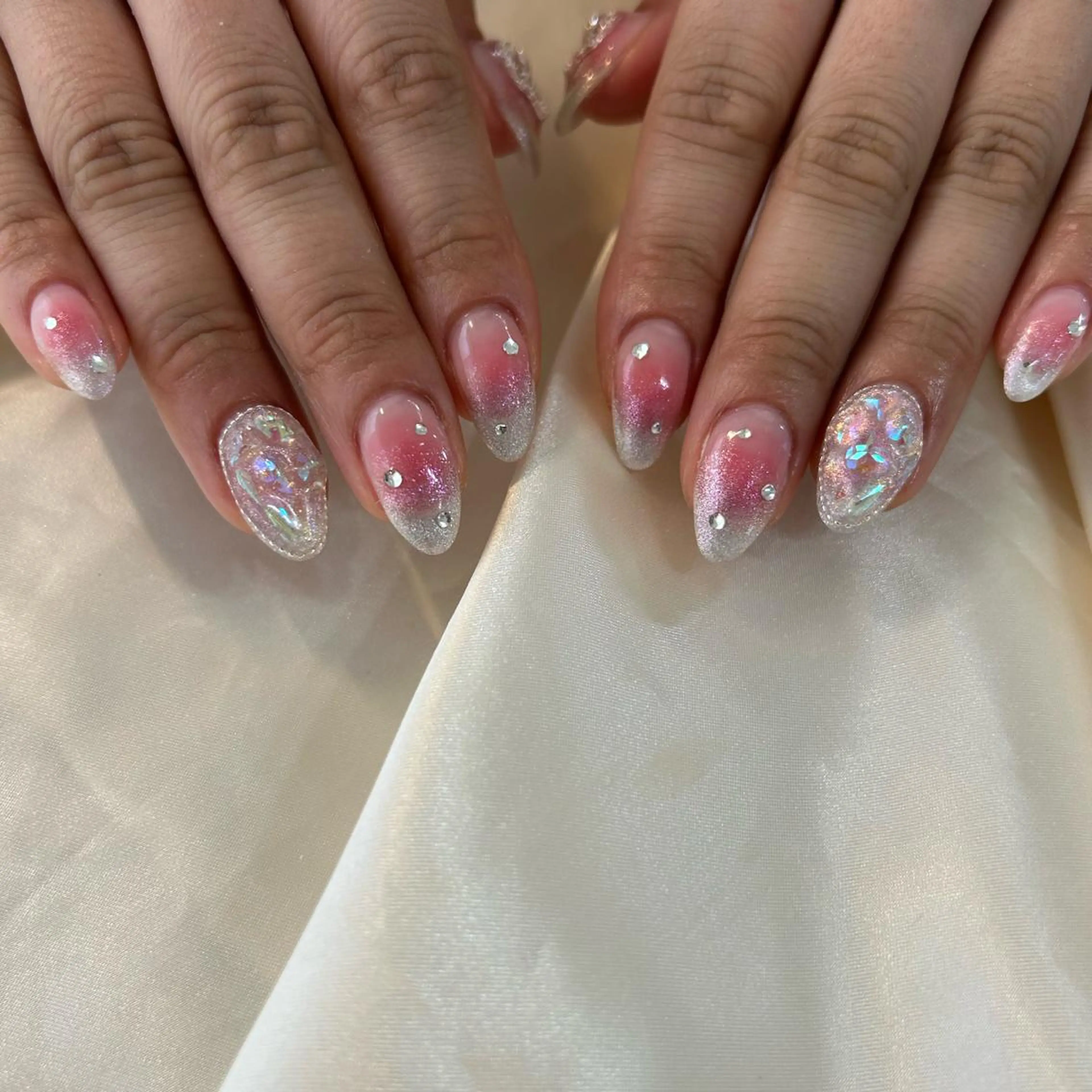 ネイル ハンドネイル ViViA momokaのネイルデザイン