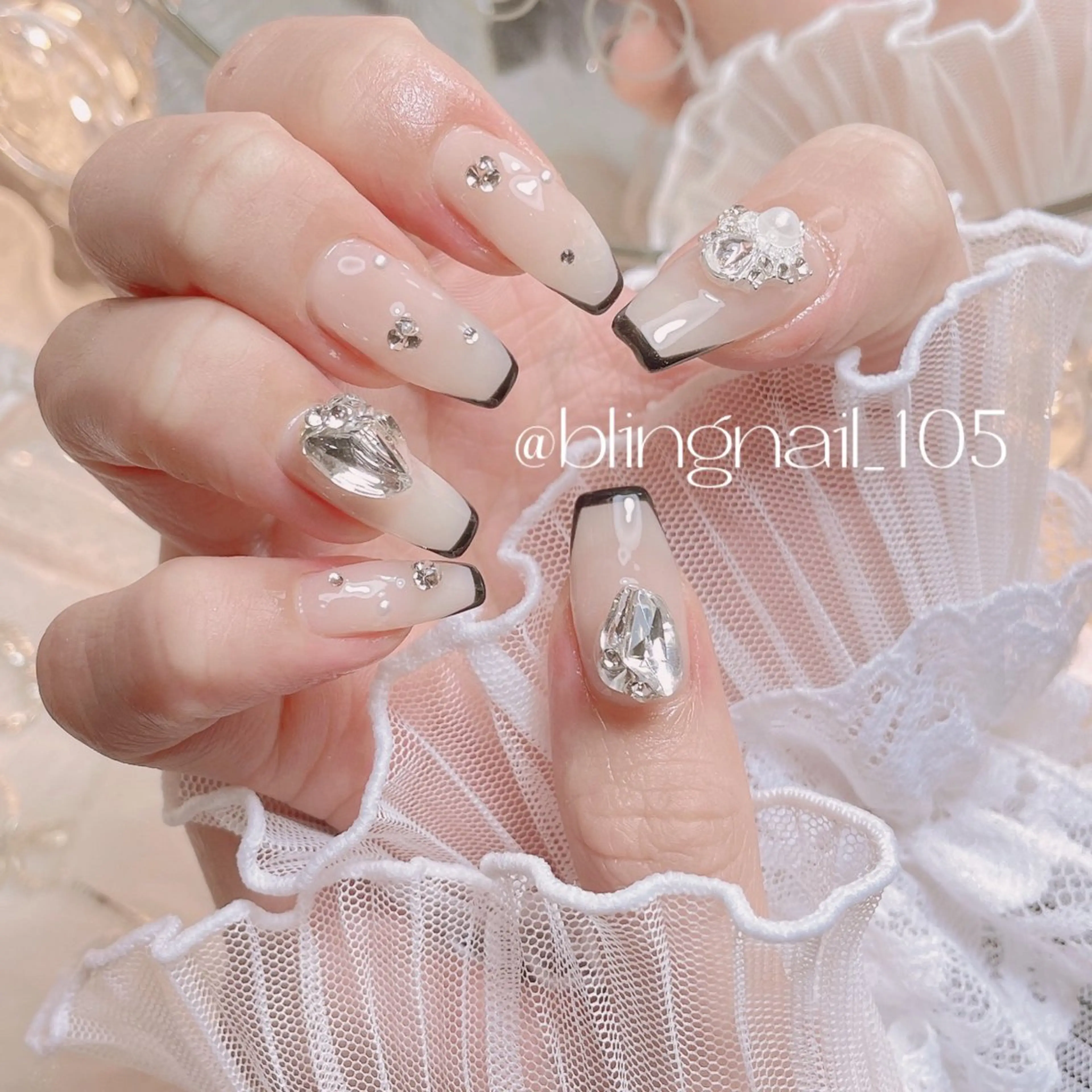 ネイル 23時まで❤︎韓国、 ワンホンネイルのネイルデザイン