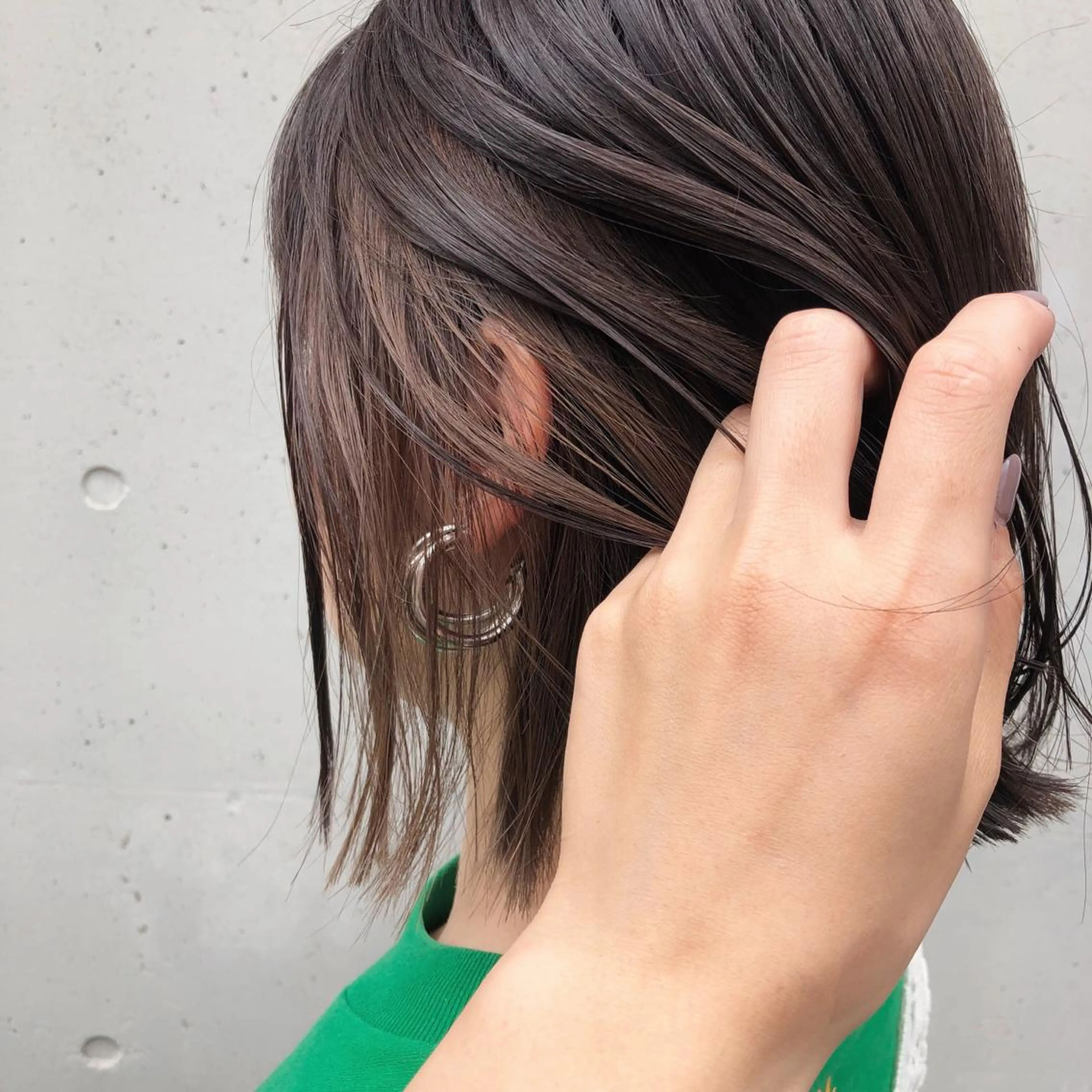 ミディアム カラー ヘアアレンジ 切りっぱなしボブ グレージュ インナーカラー ボブ ヘアカラー トリートメント 酸性縮毛矯正🧴韓国 レイヤー/髪質改善のヘアスタイル