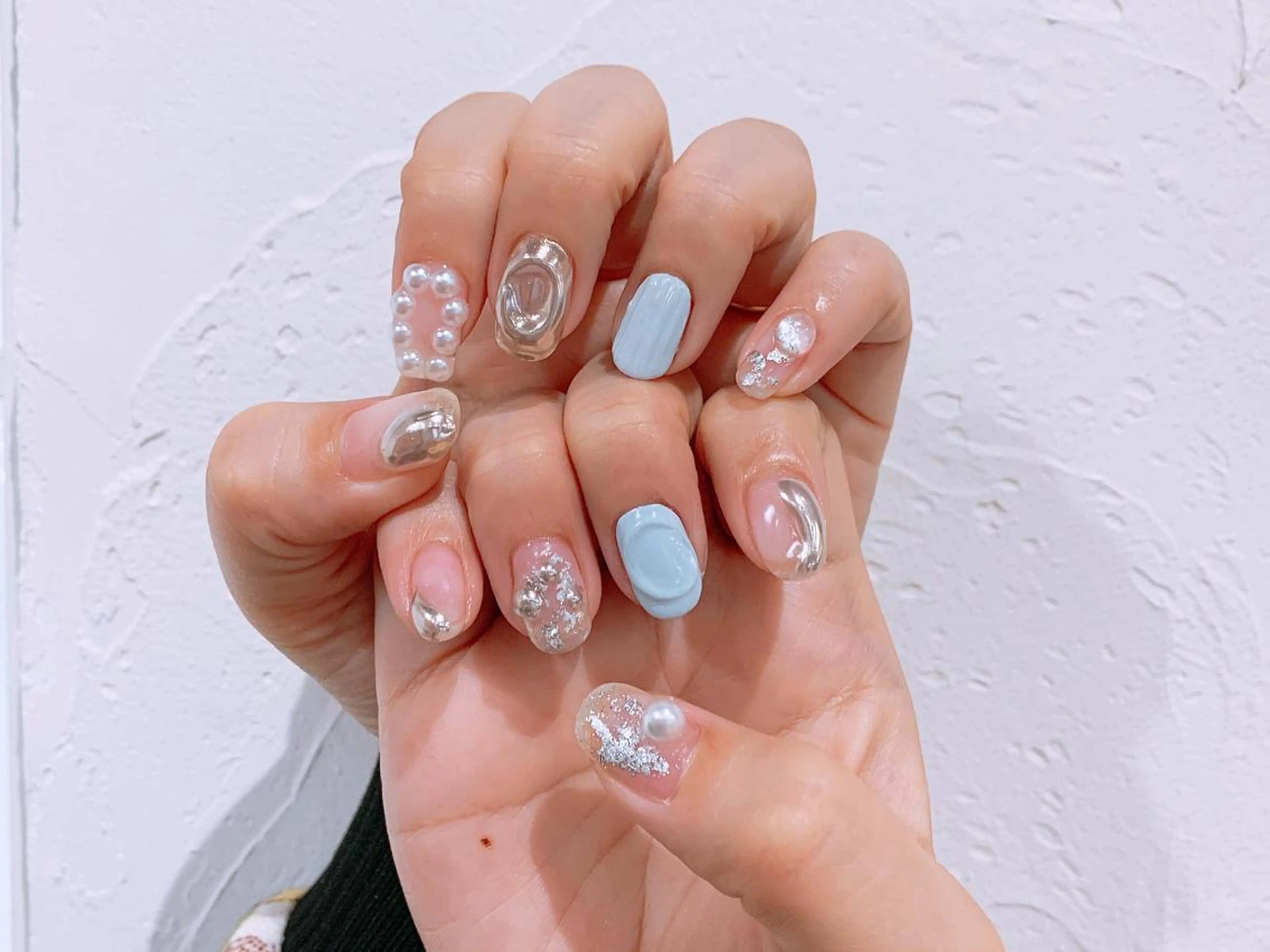 ネイル 持ち込み THECOLORS所属・近貞 莉奈のネイルデザイン