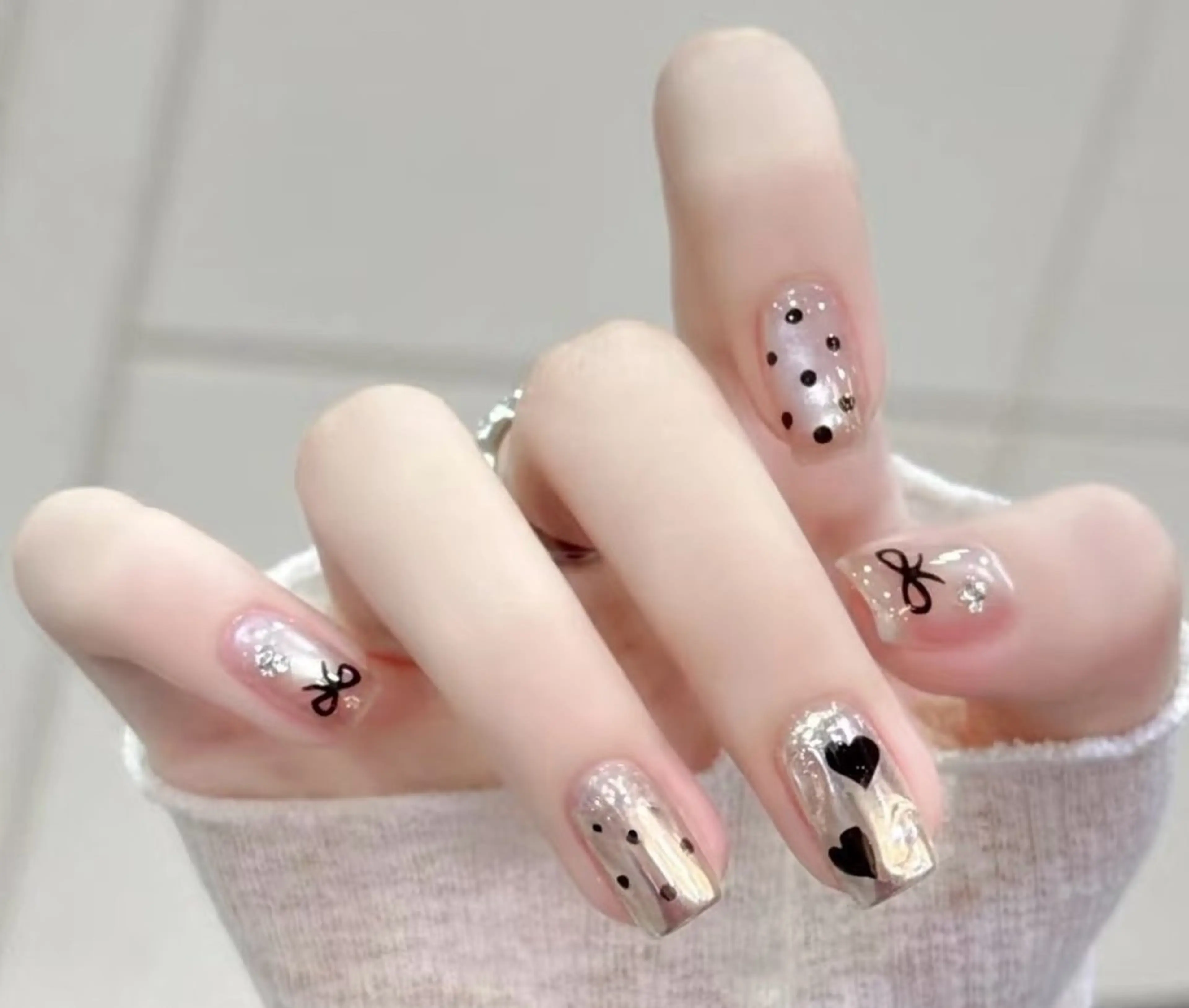 ネイル 高木 維麗絲のネイルデザイン