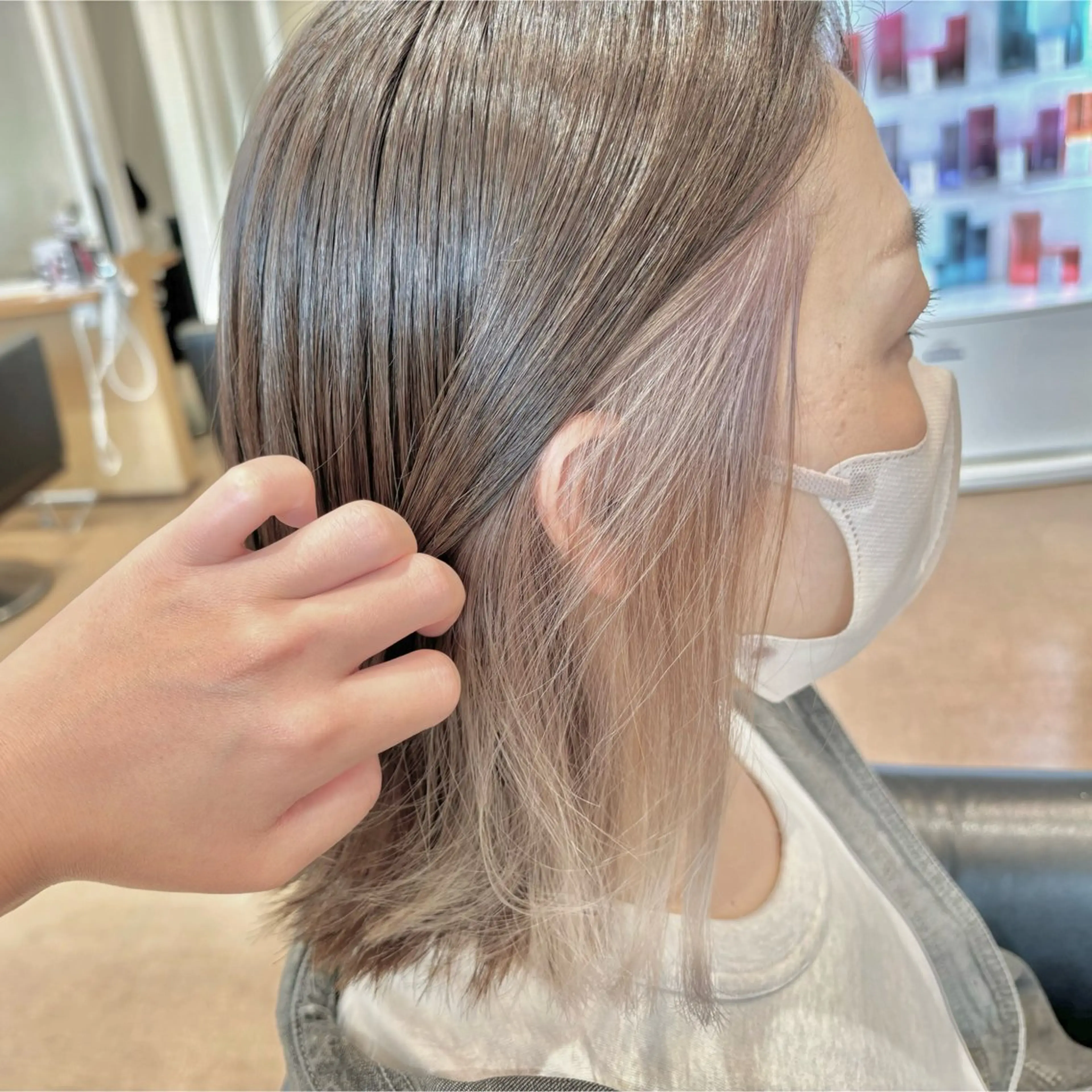 ミディアム カラー ベージュカラー ブリーチ イヤリングカラー イルミナカラー インナーカラー ヘアカラー 秋山知穂🌸縮毛矯正 ショートお任せ🌸のヘアスタイル