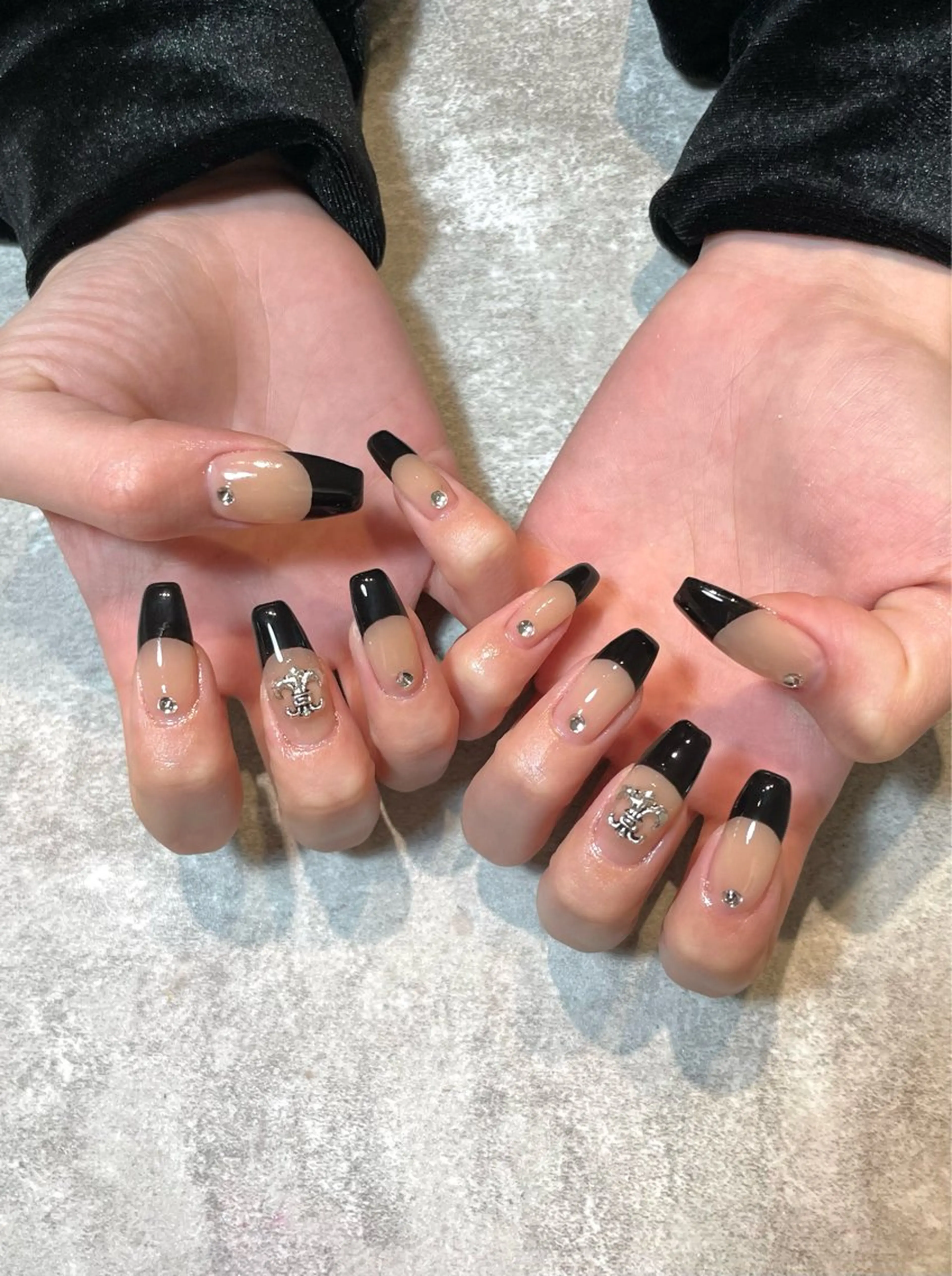 ネイル ストーンネイル ハンドネイル Nail MOANAのネイルデザイン