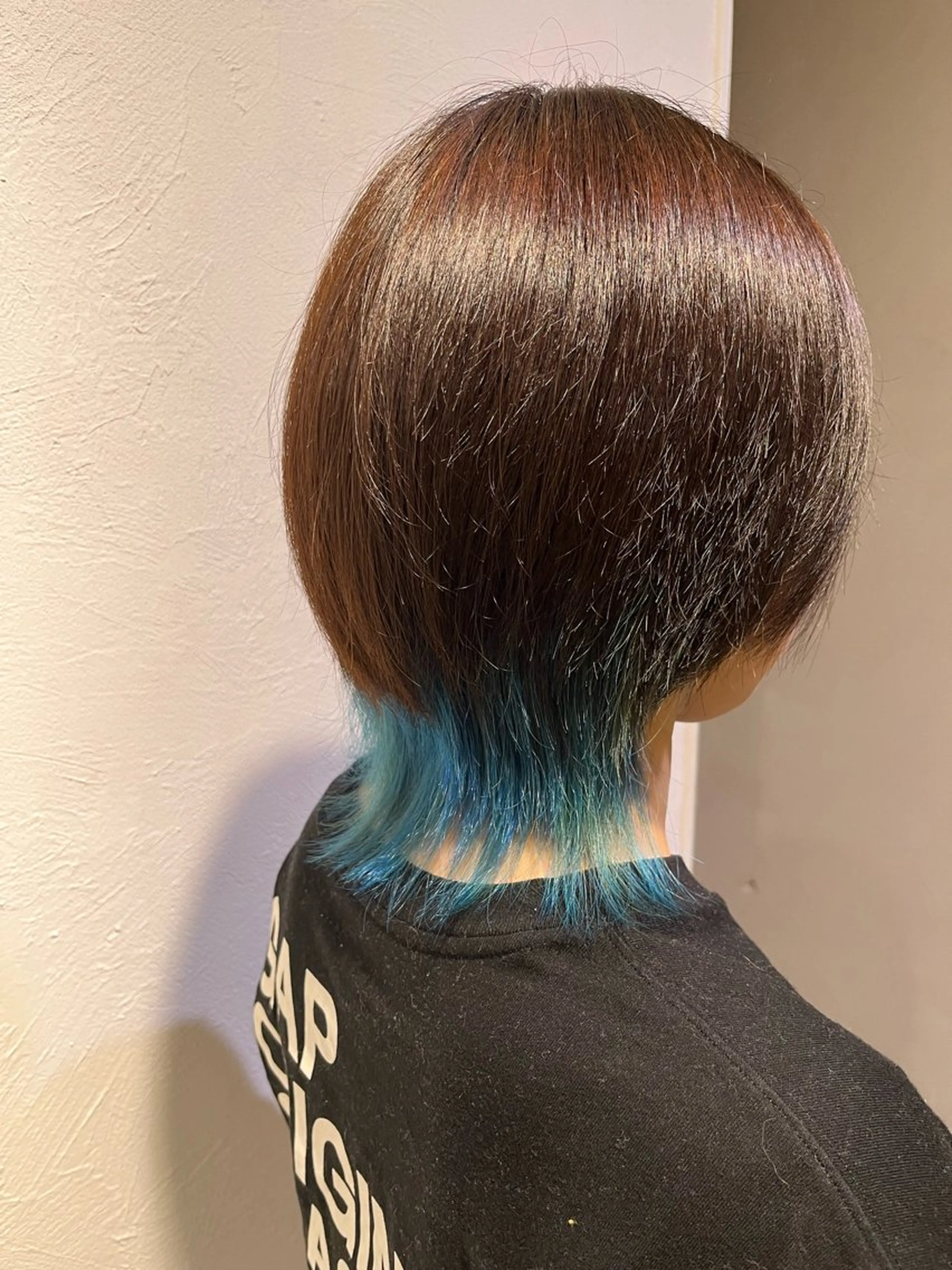 ショート カラー ブルーカラー インナーカラー ヘアカラー recta所属・橋本 佑哉のヘアスタイル