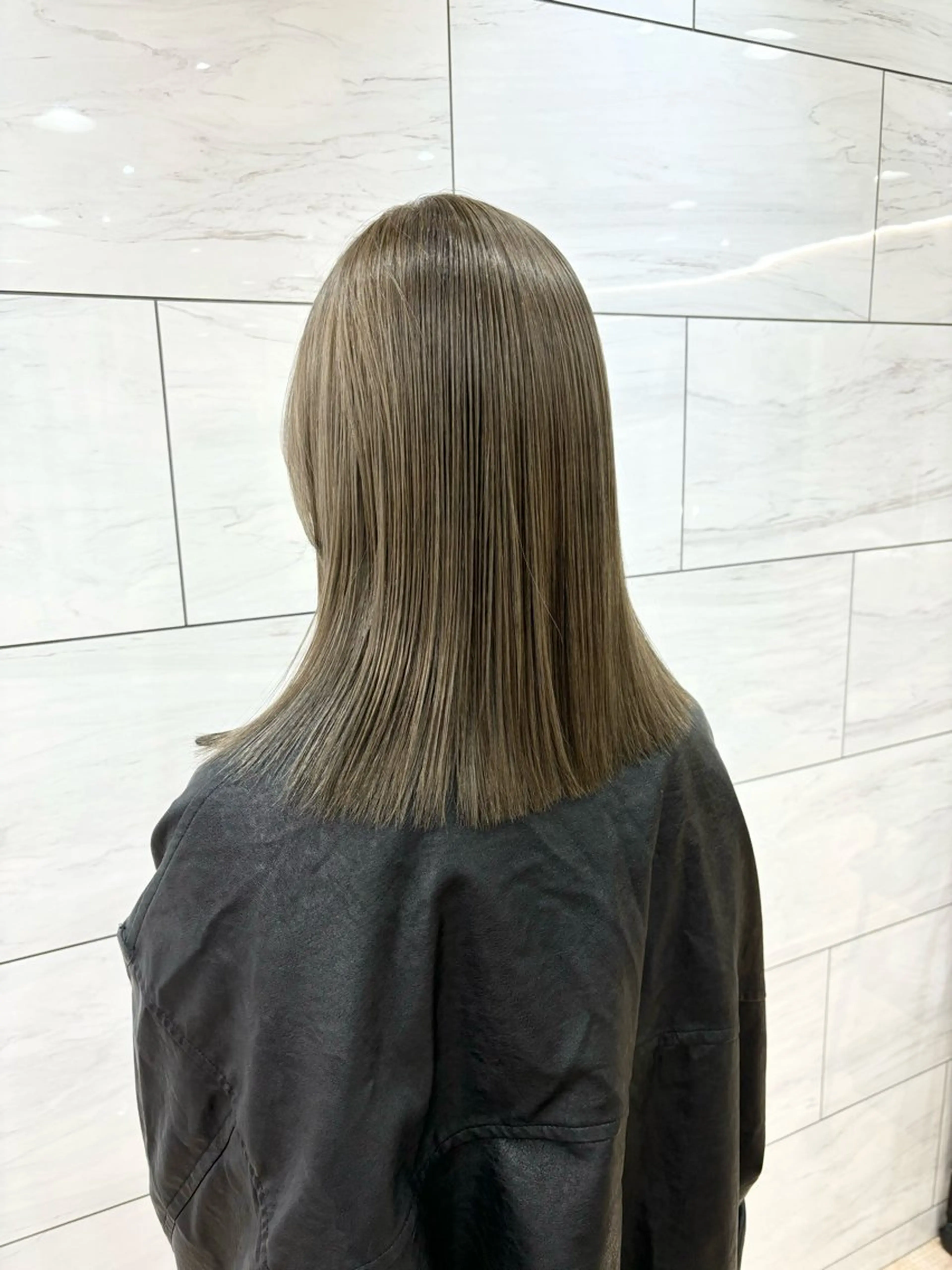 ミディアム ヘアカラー 片桐 大介のヘアスタイル