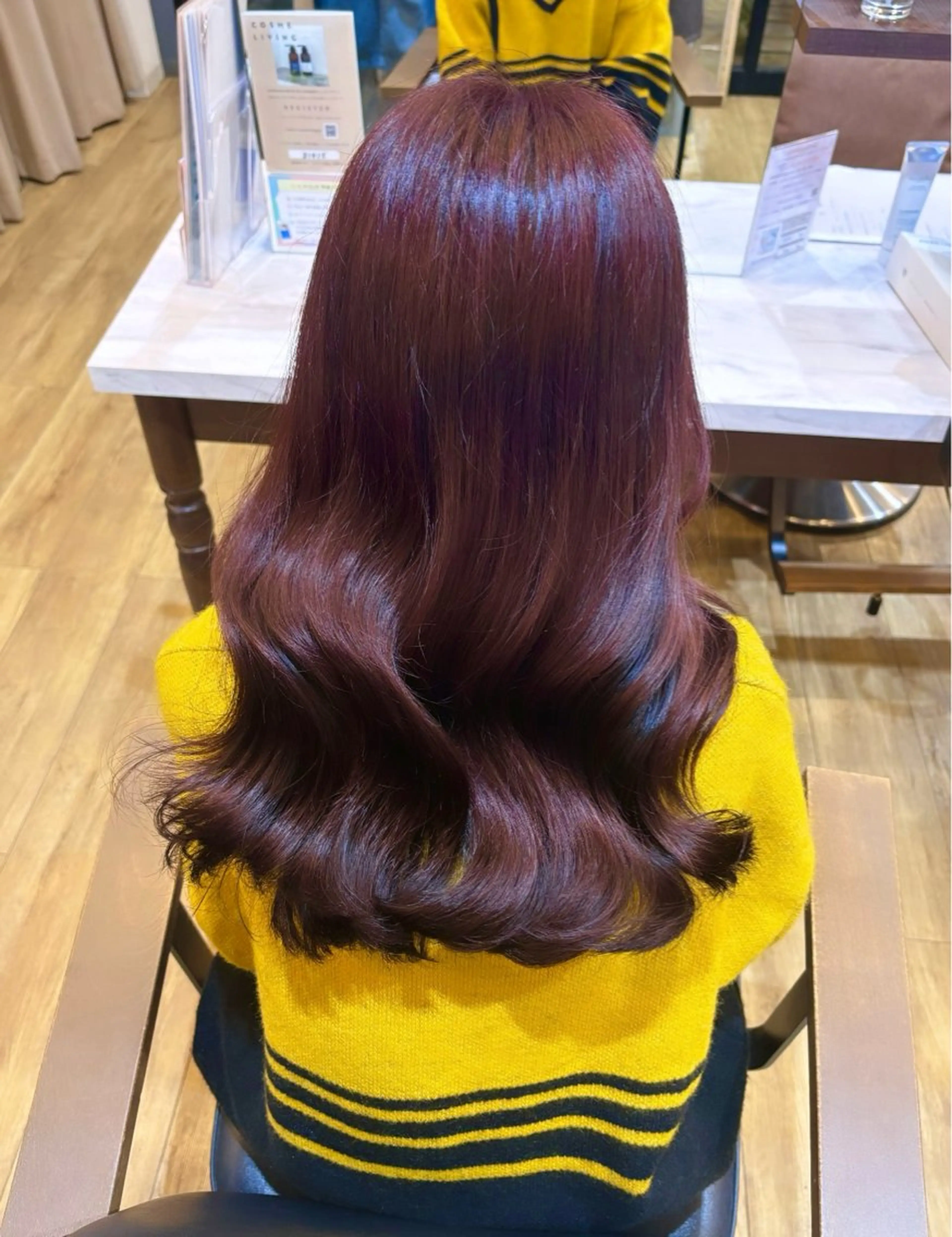 ロング カラー ブラウンカラー 韓国風ヘア レイヤーカット／ おがわゆいり౨ৎ˚⟡のヘアスタイル