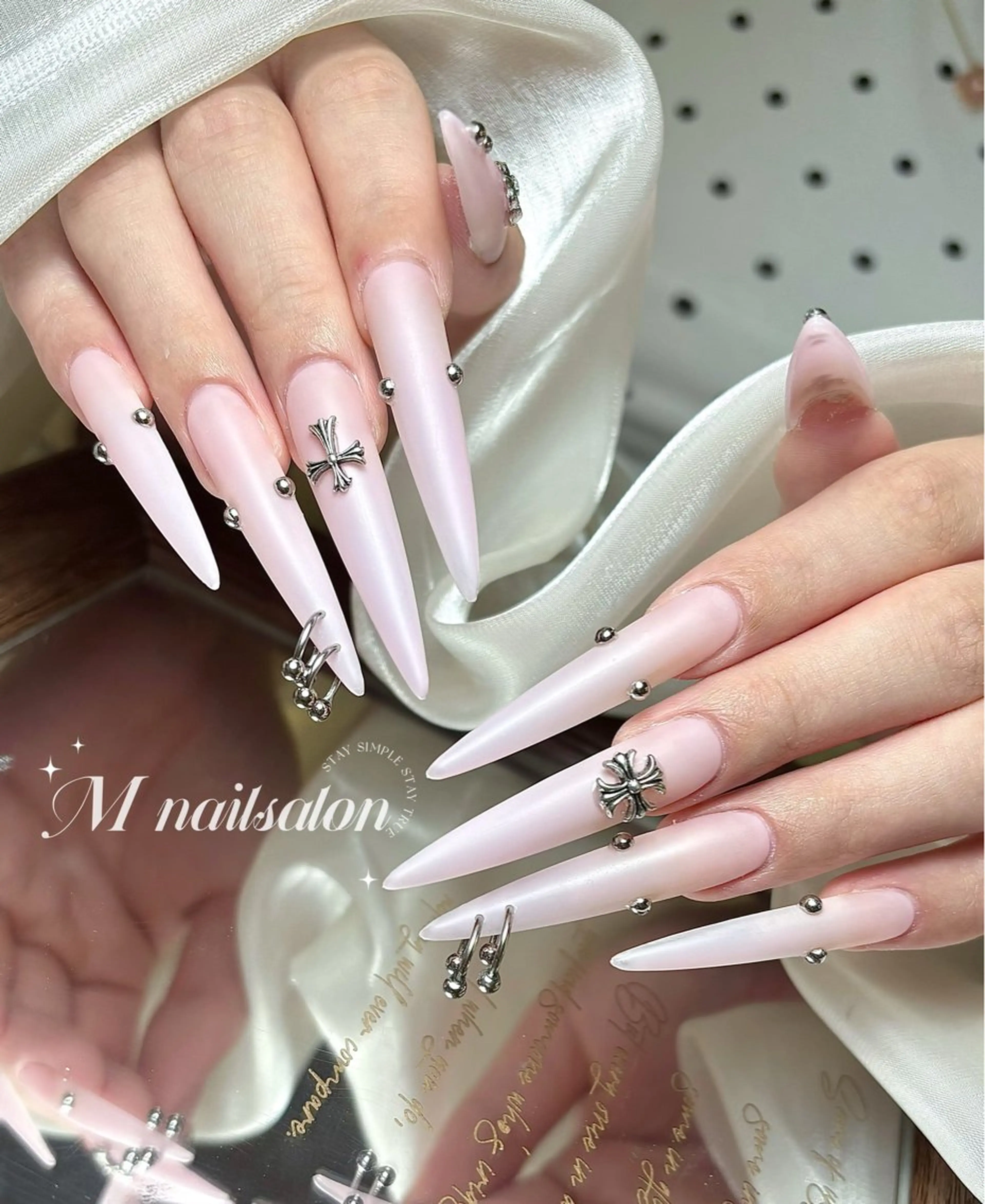 ネイル ハンドネイル M🌷nail 長さだし専門店のネイルデザイン