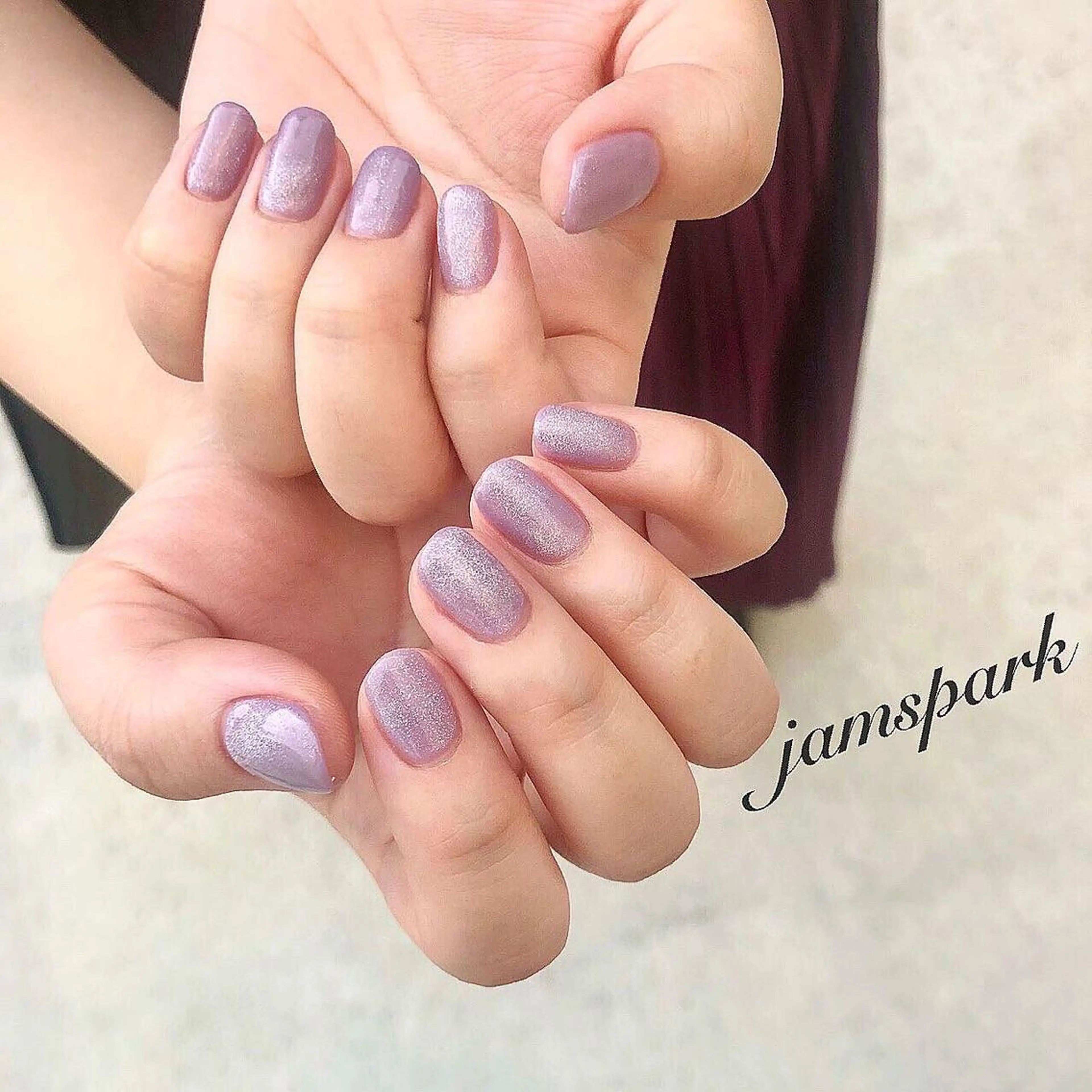 ネイル キラキラネイル マグネットネイル ニュアンスネイル ワンカラーネイル パープル ハンドネイル jamspark ✨のネイルデザイン