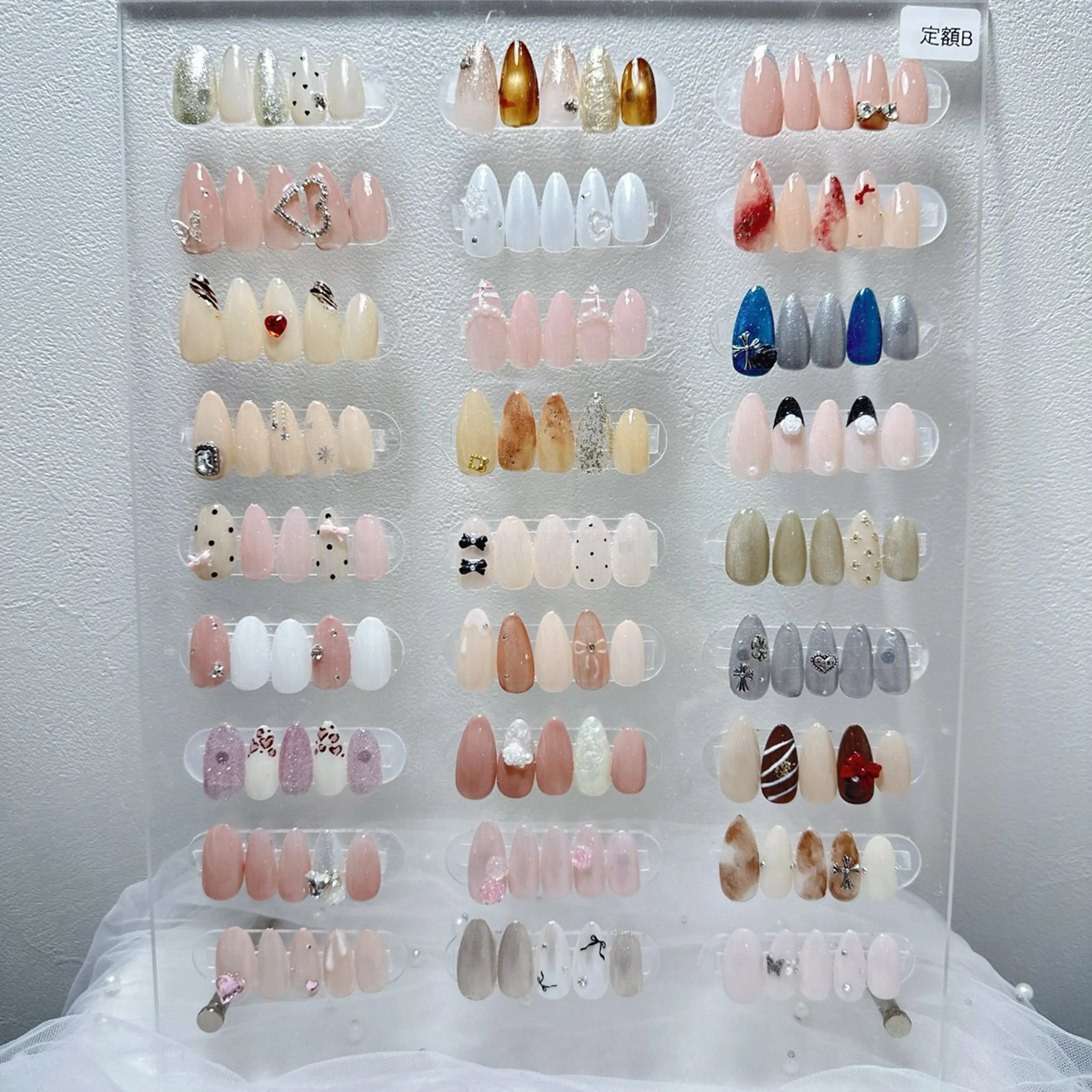 ネイル アートネイル フラッシュネイル フレンチネイル ジェルネイル ガラスフレンチ ハンドネイル You&Me Miyuのネイルデザイン