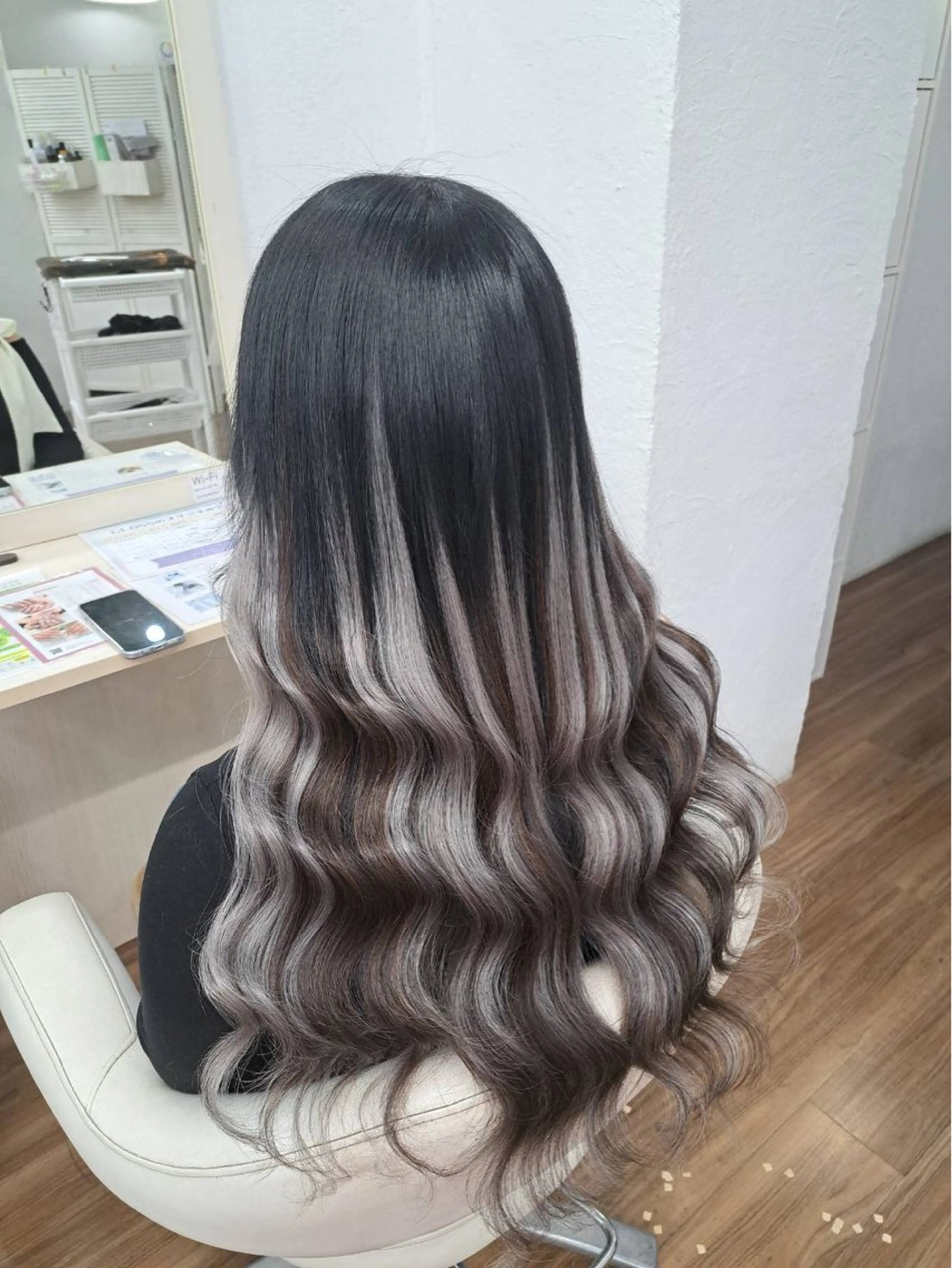 ロング カラー ハイライトカラー ハイライト エクステ GLOSS 心斎橋 山上のヘアスタイル