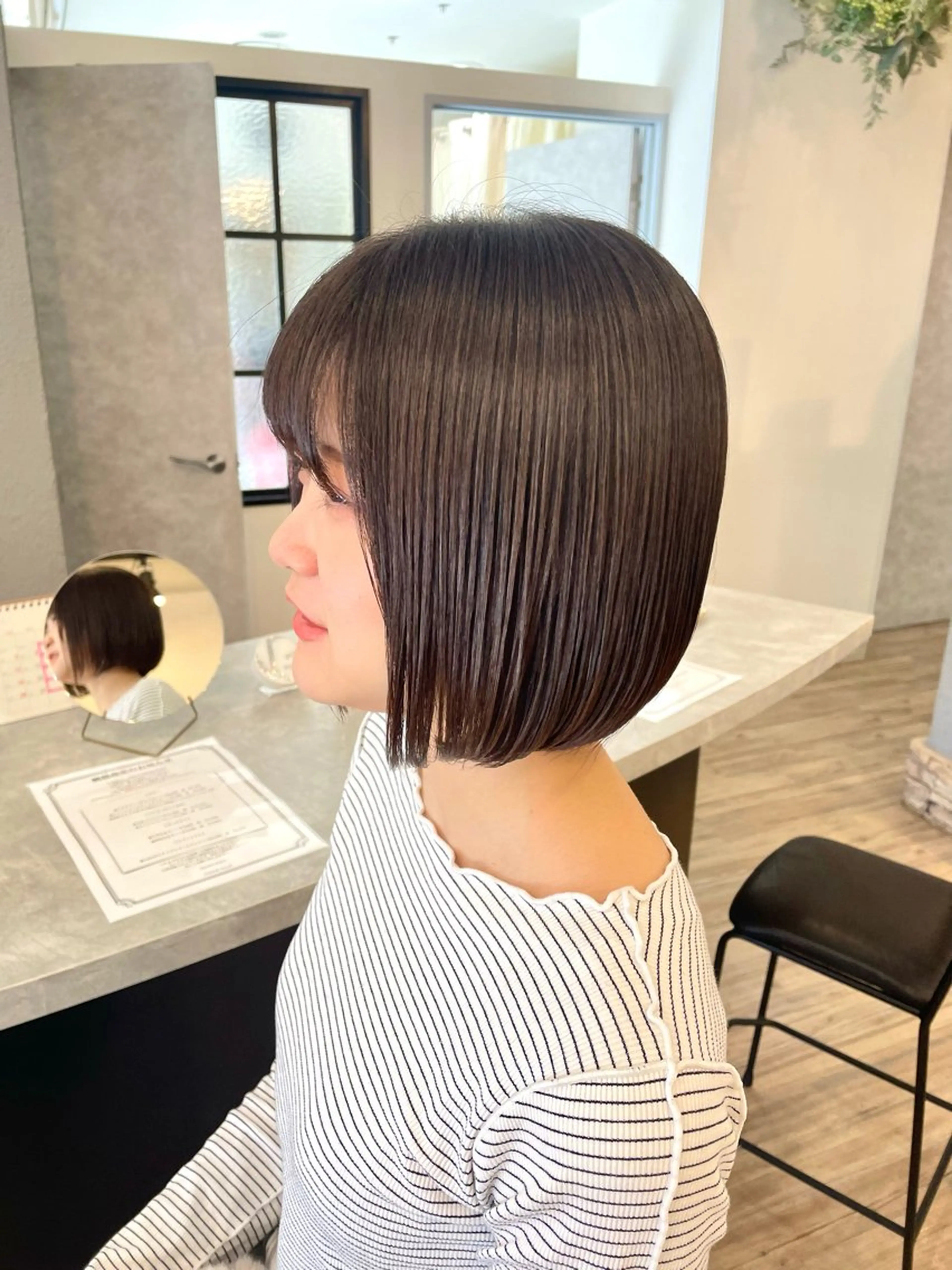 ショート カラー カット ヘアカラー トリートメント VISAGE ba.sk 金子詩帆のヘアスタイル