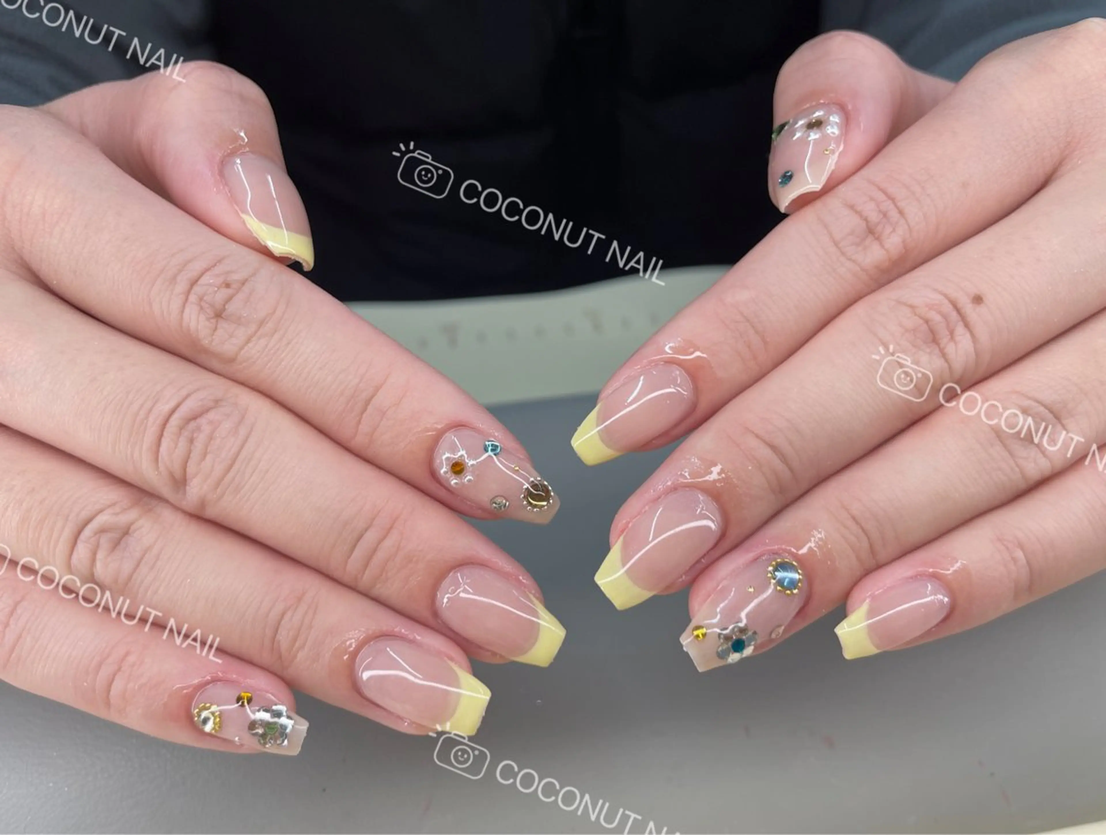 ネイル ハンドネイル 神田 ココナッツのネイルデザイン