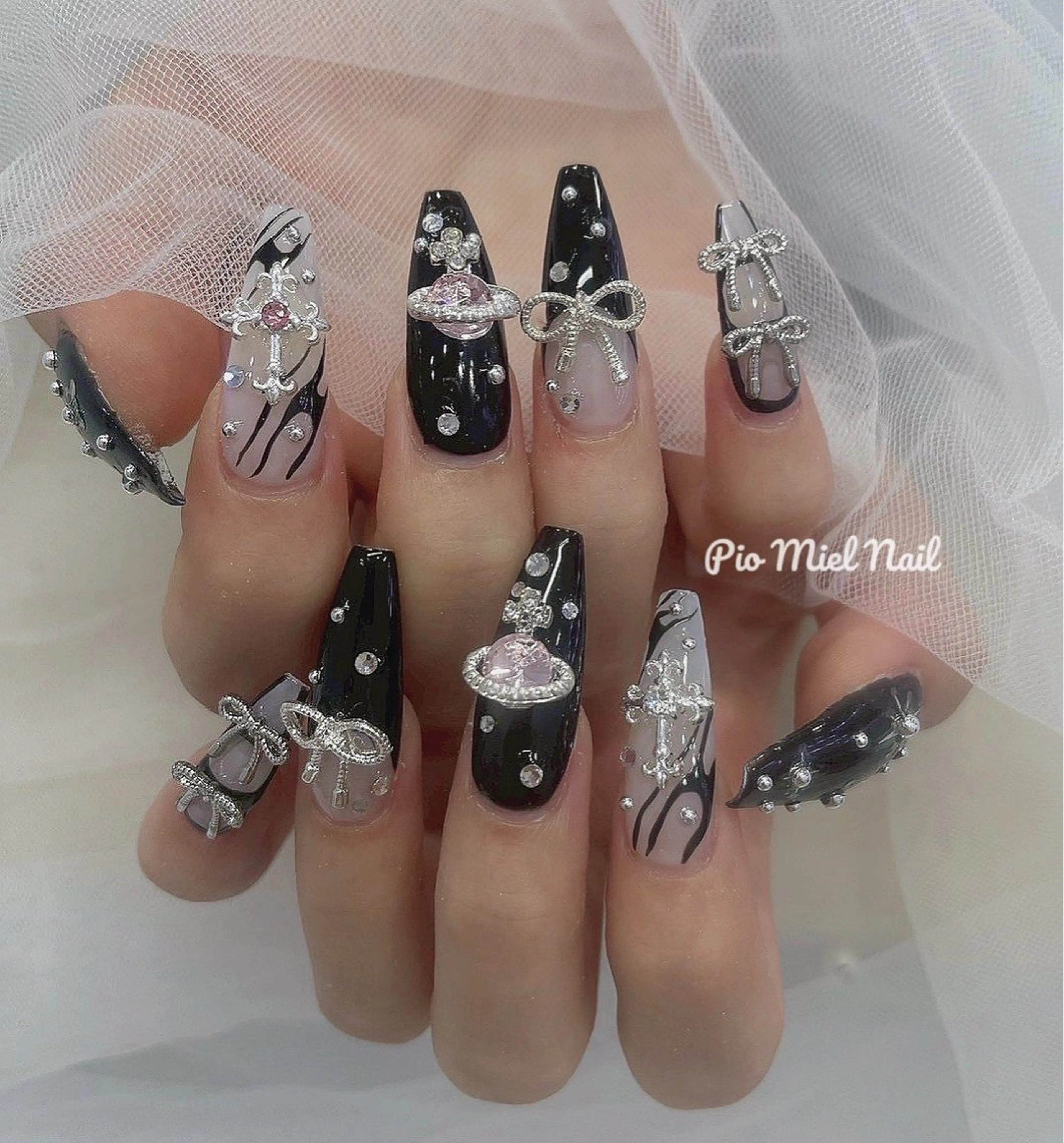 ネイル ガーリー 韓国ネイル ロングネイル ピンク リボン ハンドネイル momo 長さだしのネイルデザイン