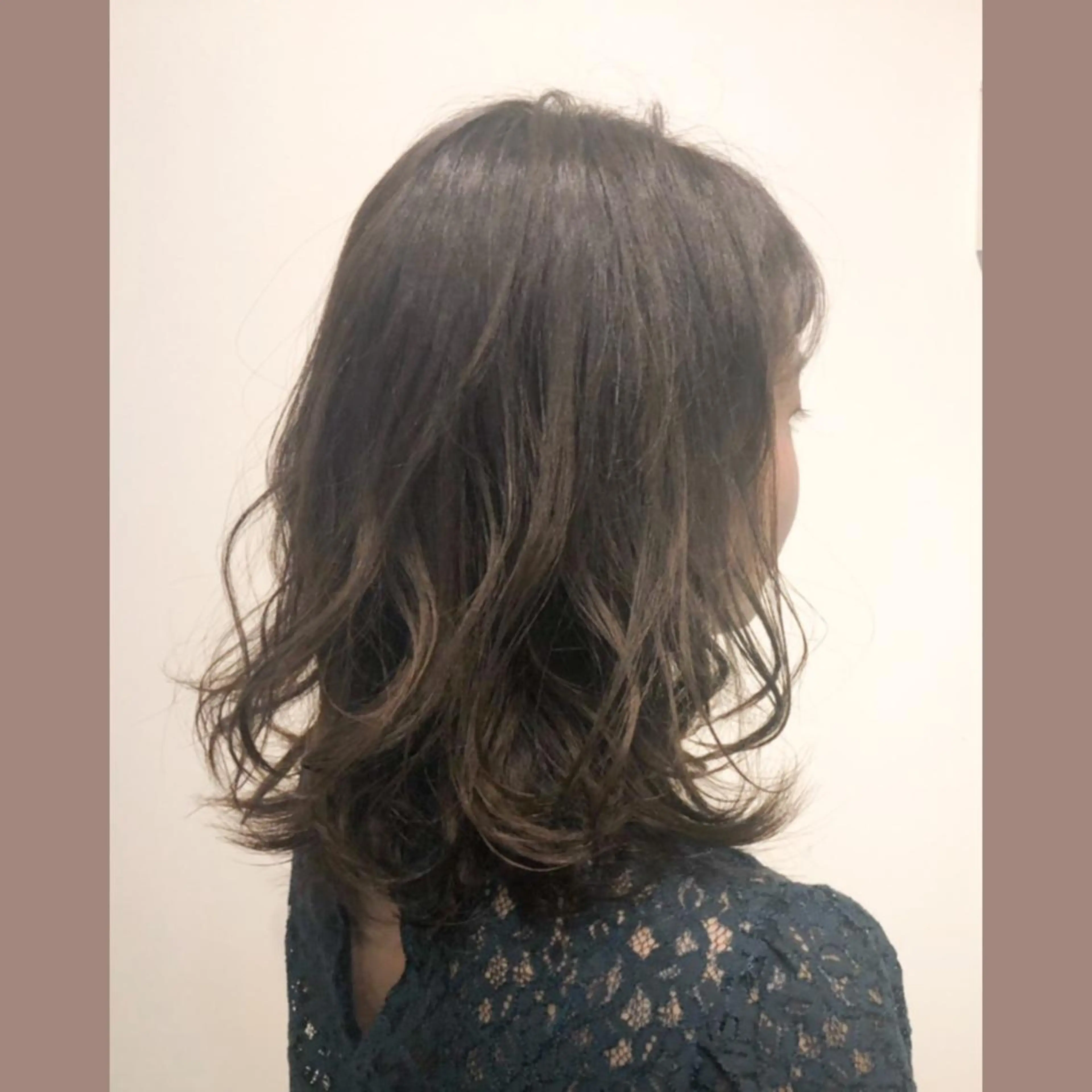 ミディアム 𓅰なかがわ ふみな𓅯のヘアスタイル