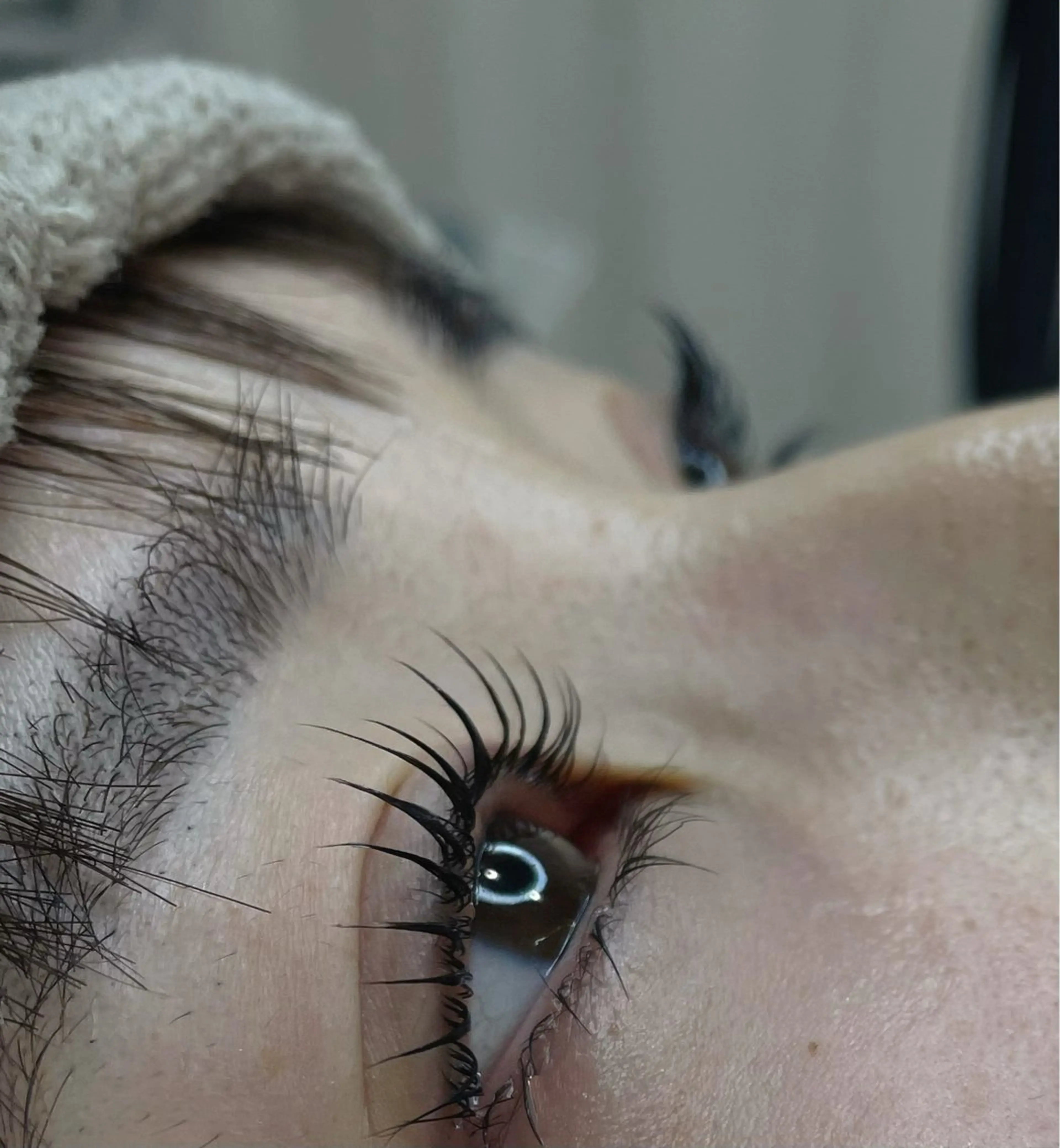 マツエク・マツパ 束感まつ毛 カラーマツエク フラットラッシュ パリジェンヌラッシュリフト まつげパーマ Queen Salonのエステ・リラクイメージ