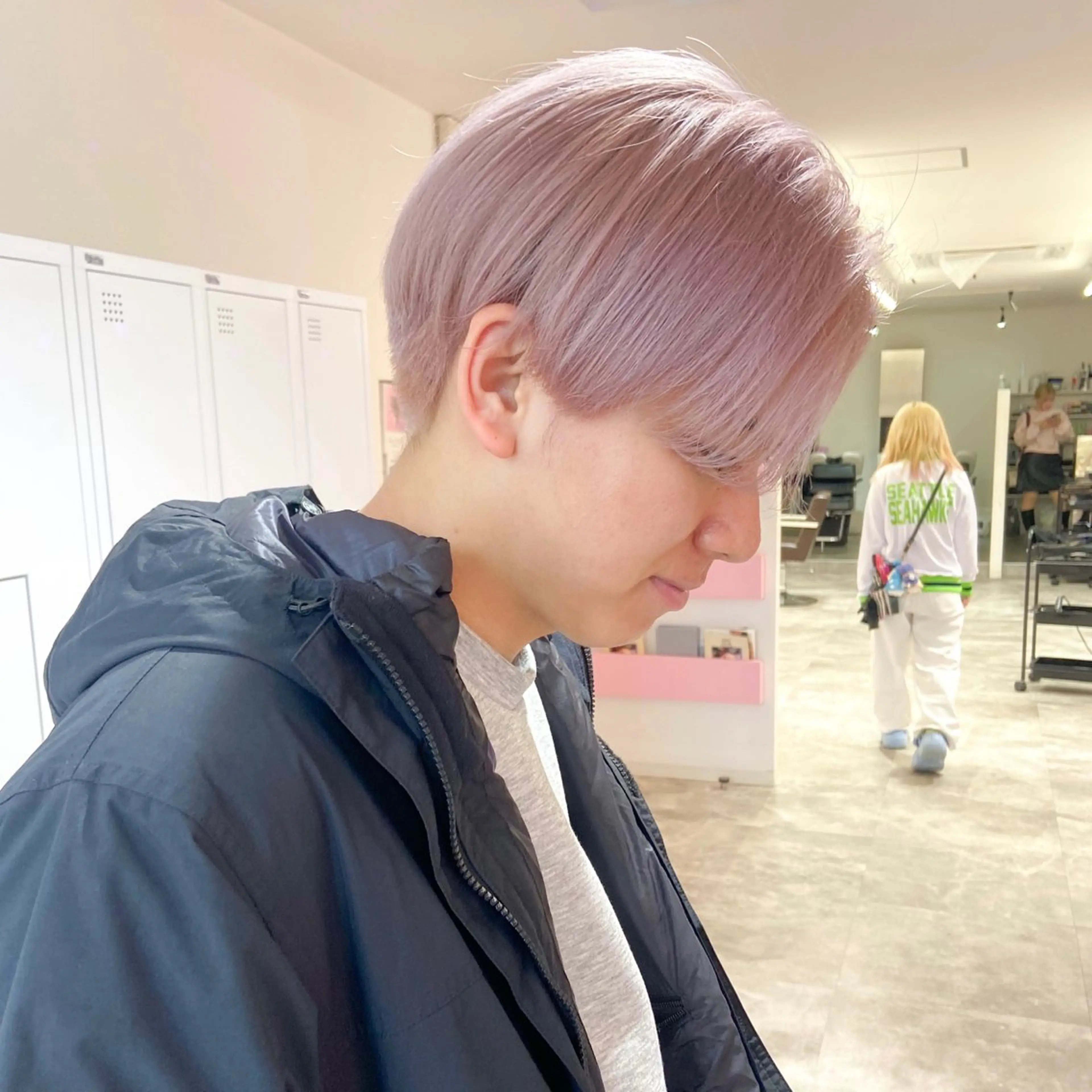 ショート カラー メンズ メンズブリーチ センターパート ブリーチ ブロンド ケアブリーチ 🌼memoto 東三国店🌼のマツエク・マツパデザイン