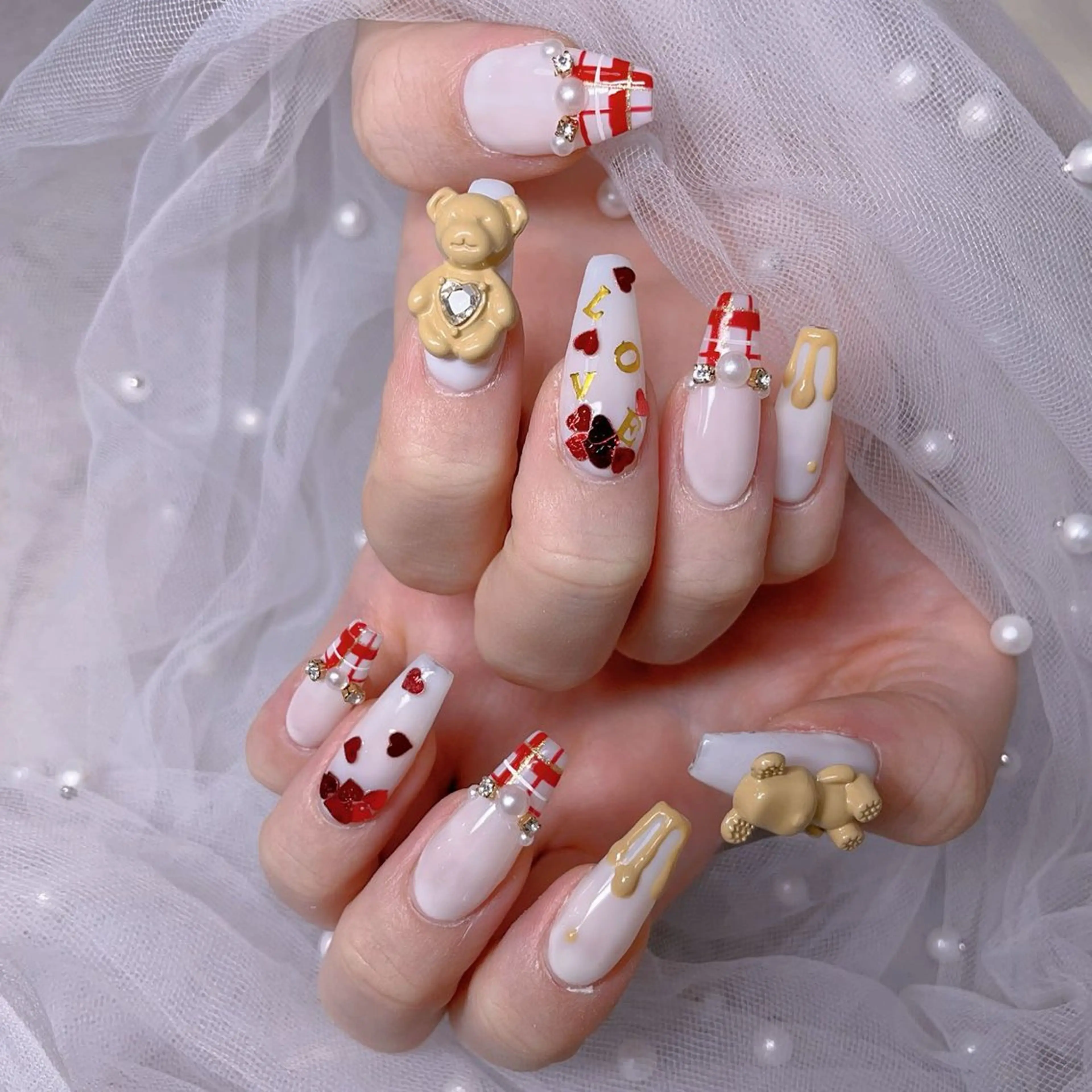 メンズ ネイル アートネイル フレンチネイル ジェルネイル キラキラネイル パラジェル ハンドネイル Bloom スカルプ専門店のネイルデザイン