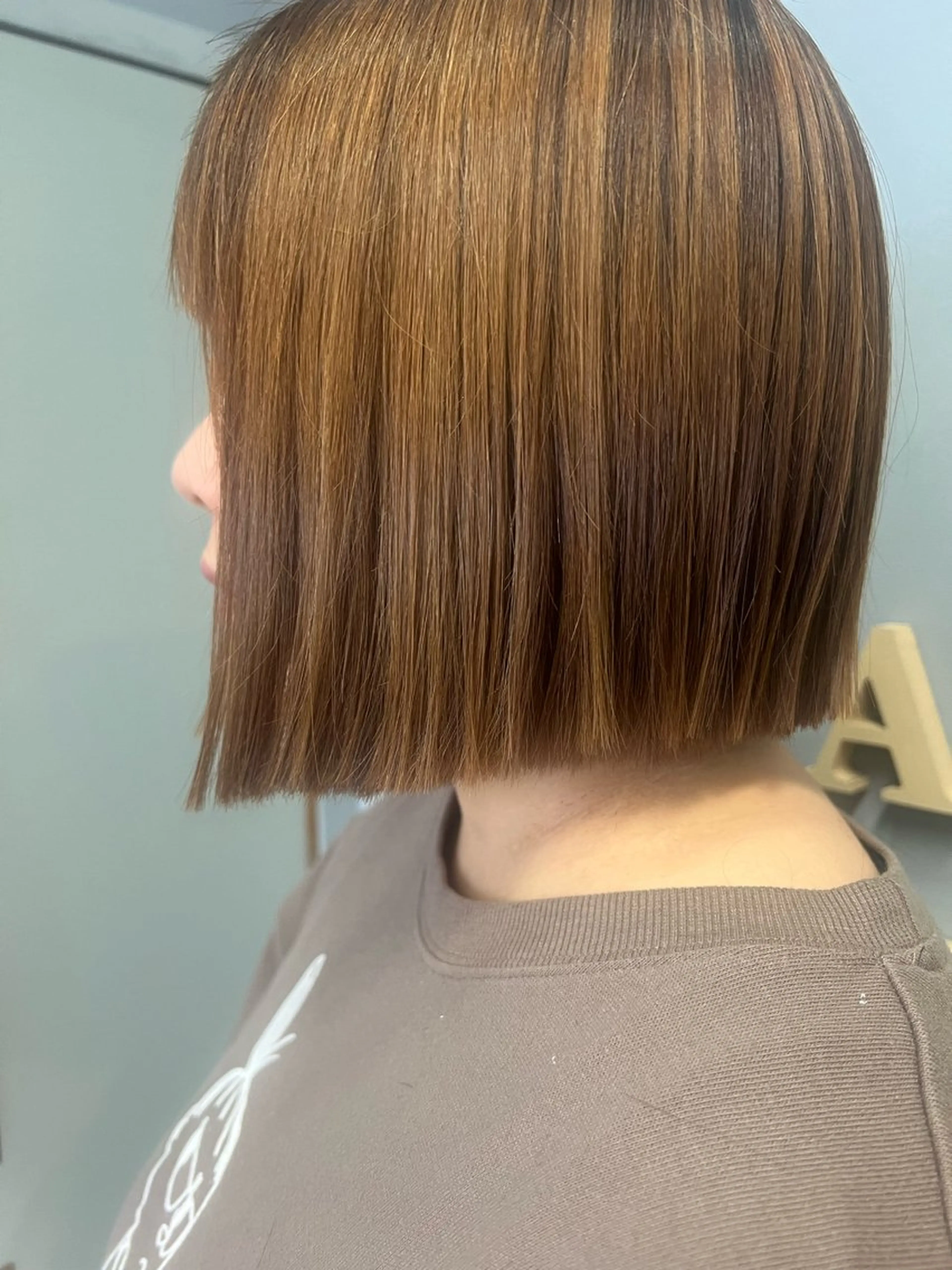 ショート 切りっぱなしボブ ボブ BALANCE LASHのマツエク・マツパデザイン