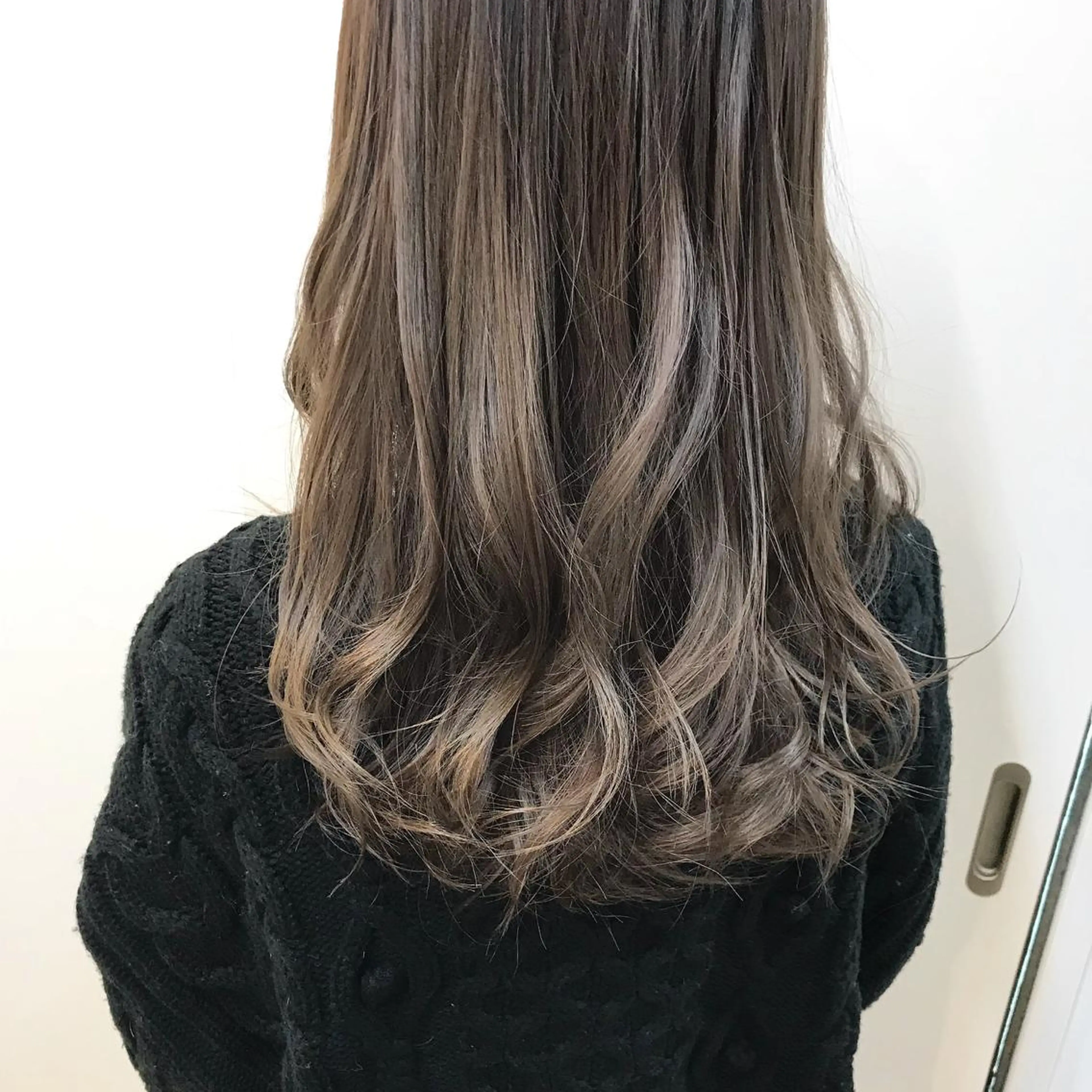 ロング カラー ブリーチ Click所属・クニモトハルナ ボブ/柔らかカラーのヘアスタイル