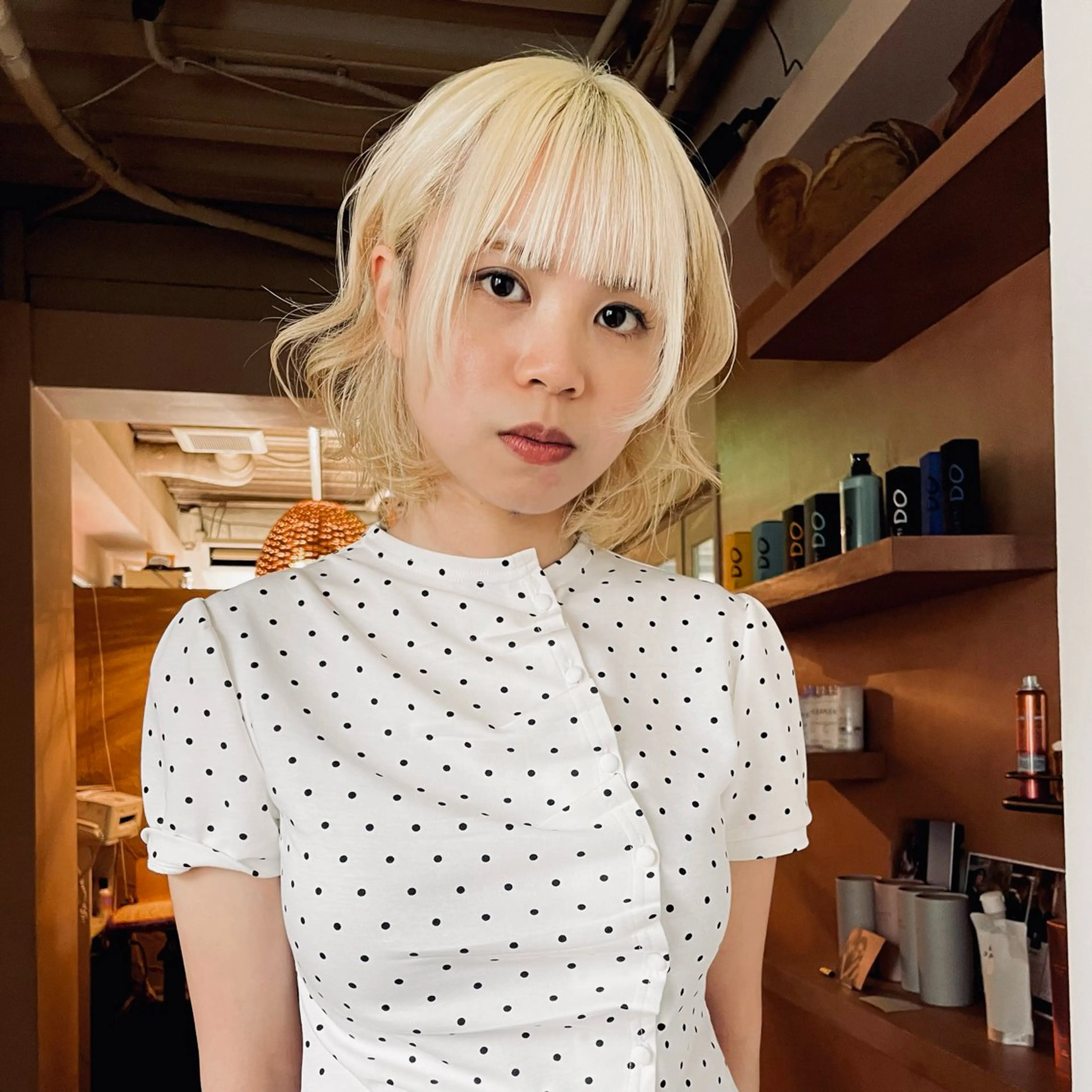 ショート カラー カット ヘアカラー 楪 yuzuriha所属・Saaya/レイヤー /ブリーチ/ブロンドのヘアスタイル