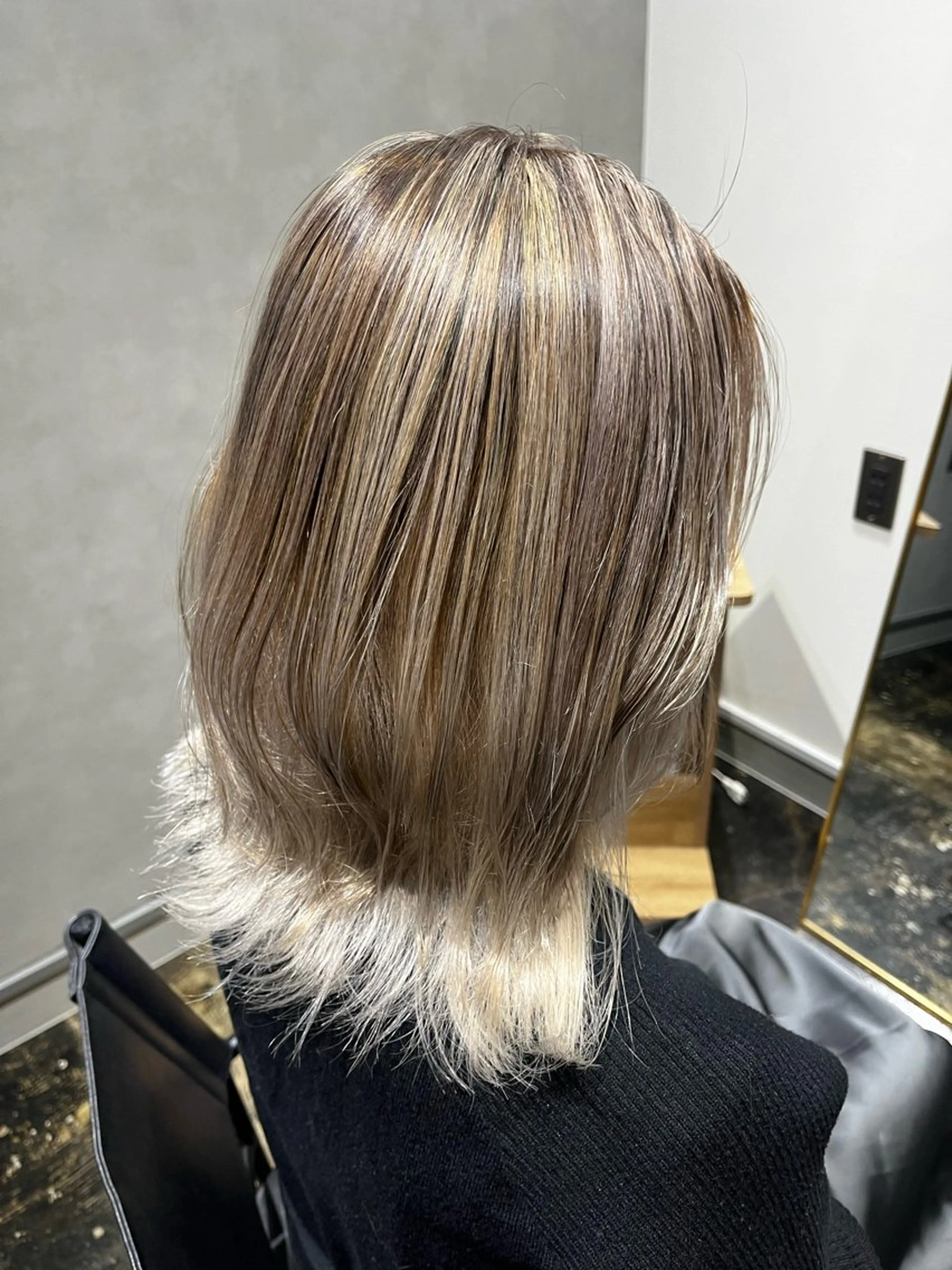 セミロング カラー ハイトーン/韓国風/ 艶髪/吉祥寺のヘアスタイル