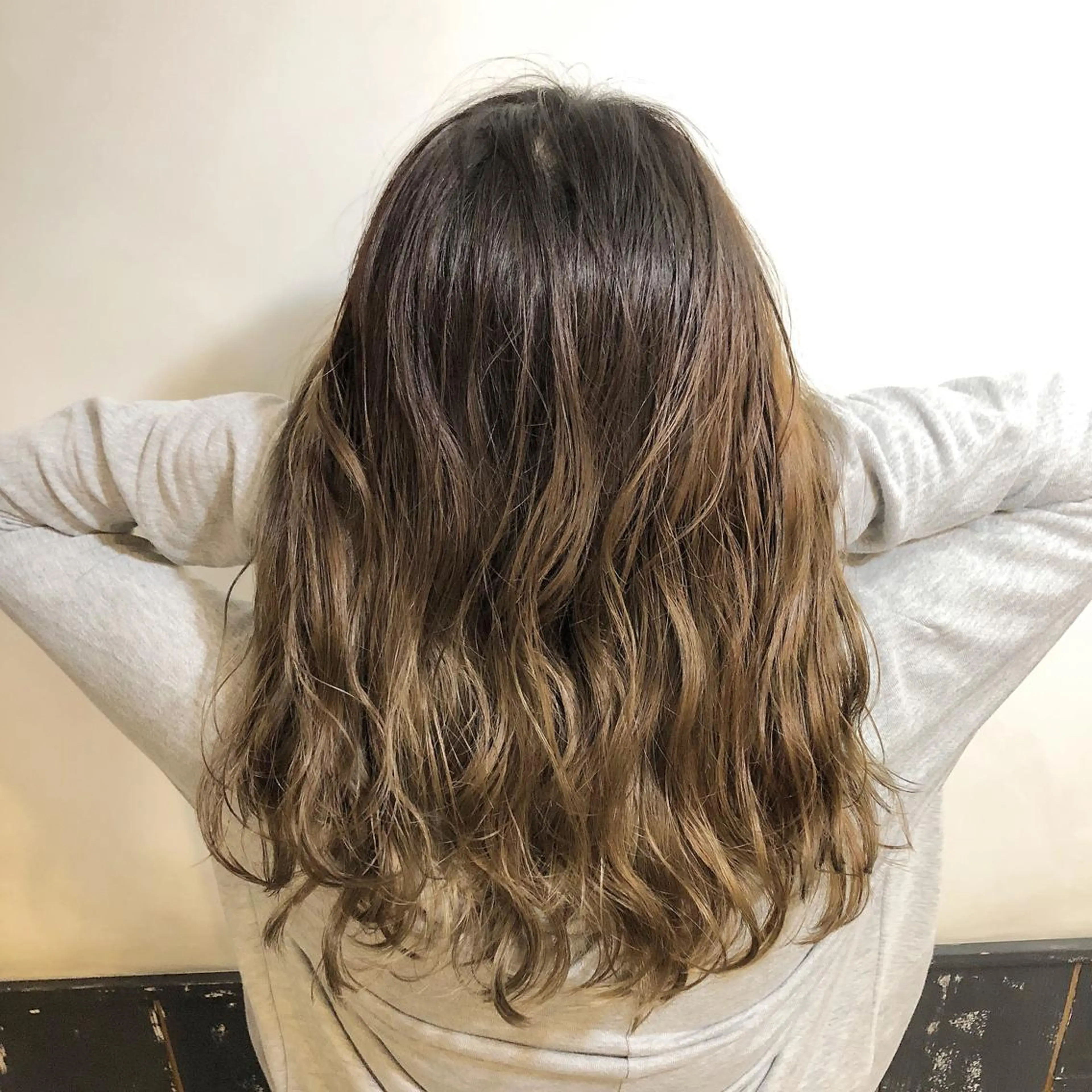 セミロング カラー バレイヤージュ グラデーションカラー レイヤーカット カット ヘアカラー トリートメント AUBE HAIRazul吉祥寺所属・綺麗な髪質にしたい方 限定🌈清水 祥のヘアスタイル