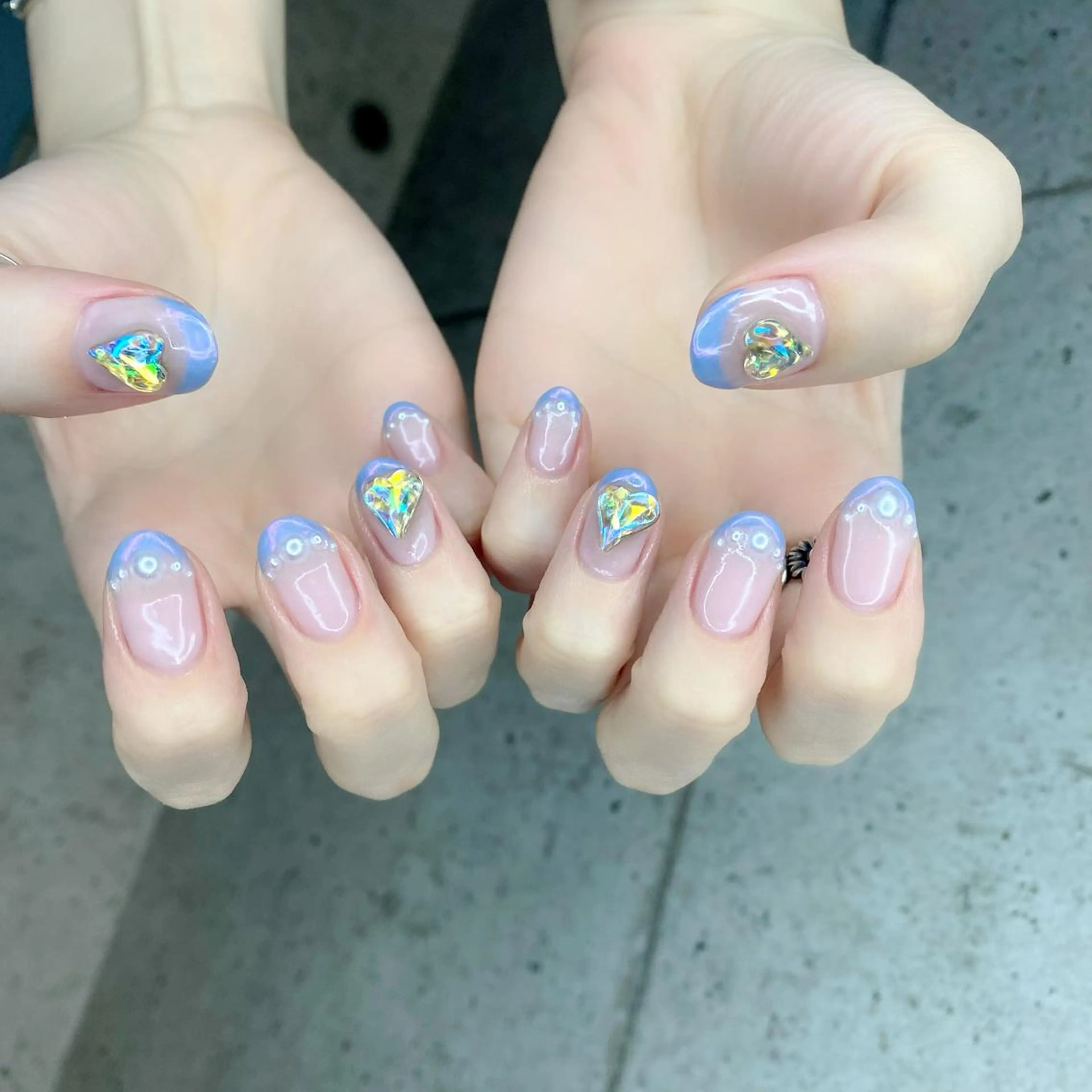 ネイル オーロラネイル ブルー フレンチネイル ハート 氷ネイル・うるうるネイル Salon Ｋのネイルデザイン
