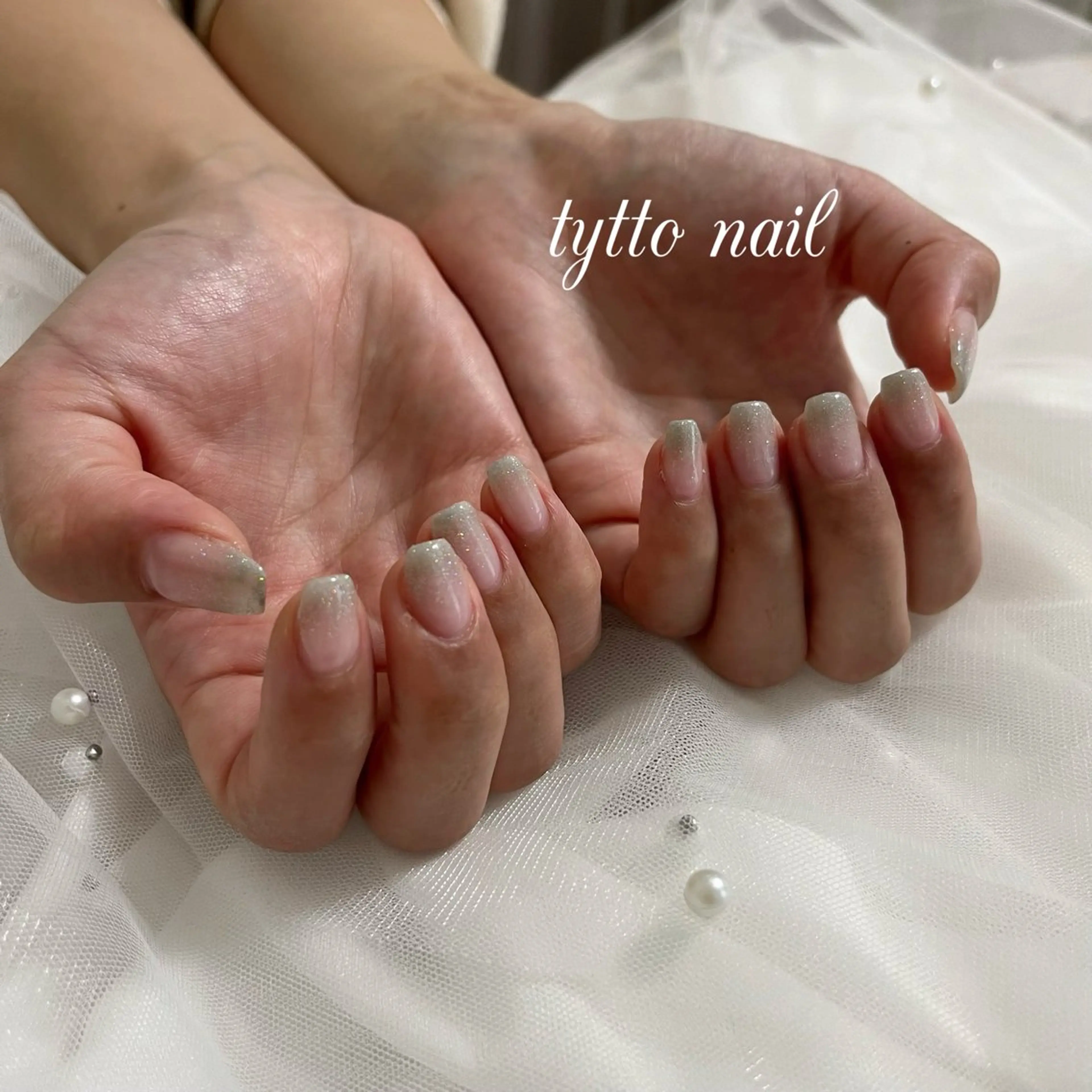 ネイル ガーリー グラデーション ラメ(グリッター) ラメグラデーション オフィスネイル ハンドネイル tytto nail ❤︎‪‪eri‪‪のネイルデザイン