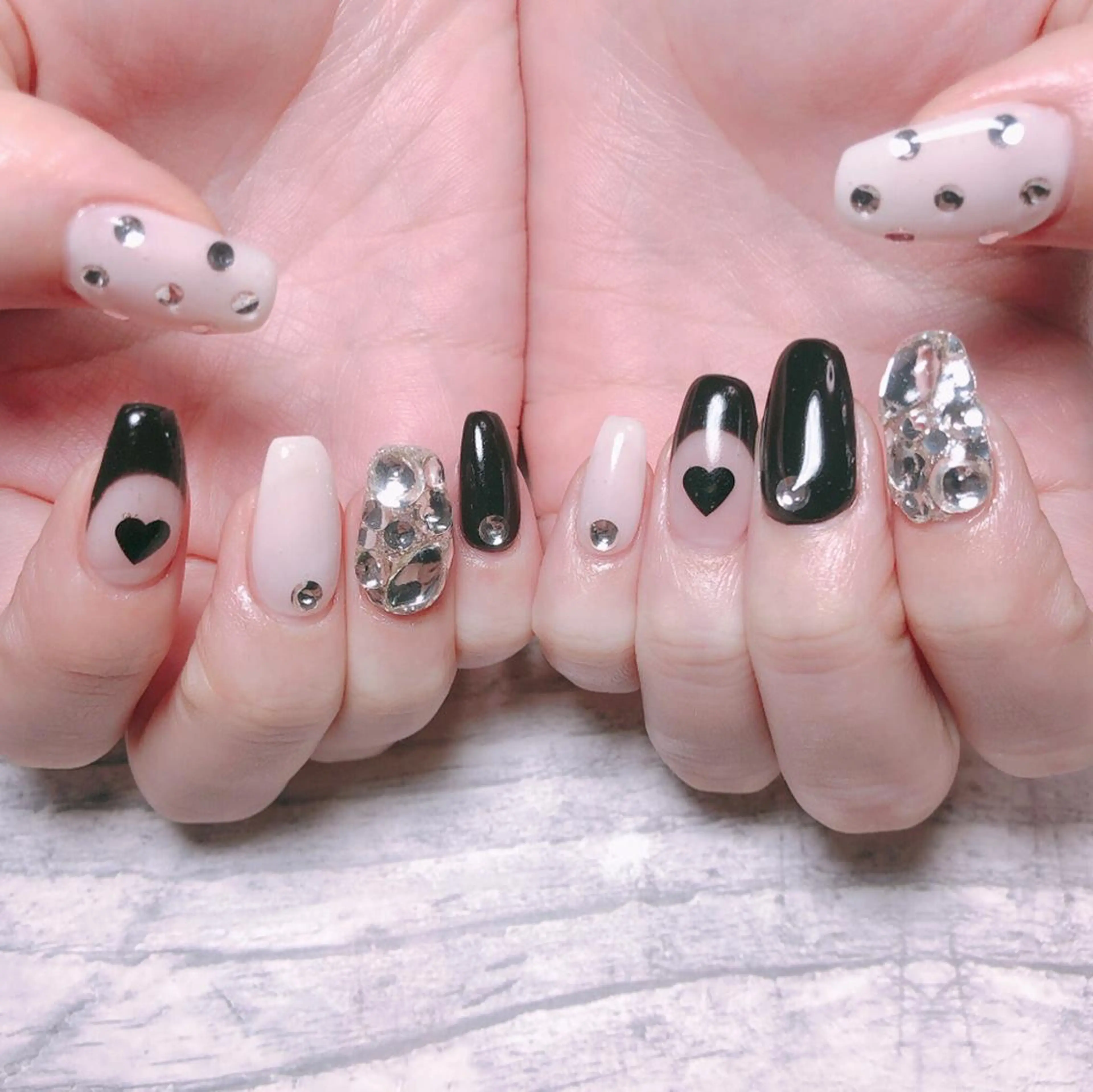 ネイル 個室ネイルサロンDolly  Girl〜ドーリーガール〜所属・DollyGirl KYOKOのネイルデザイン