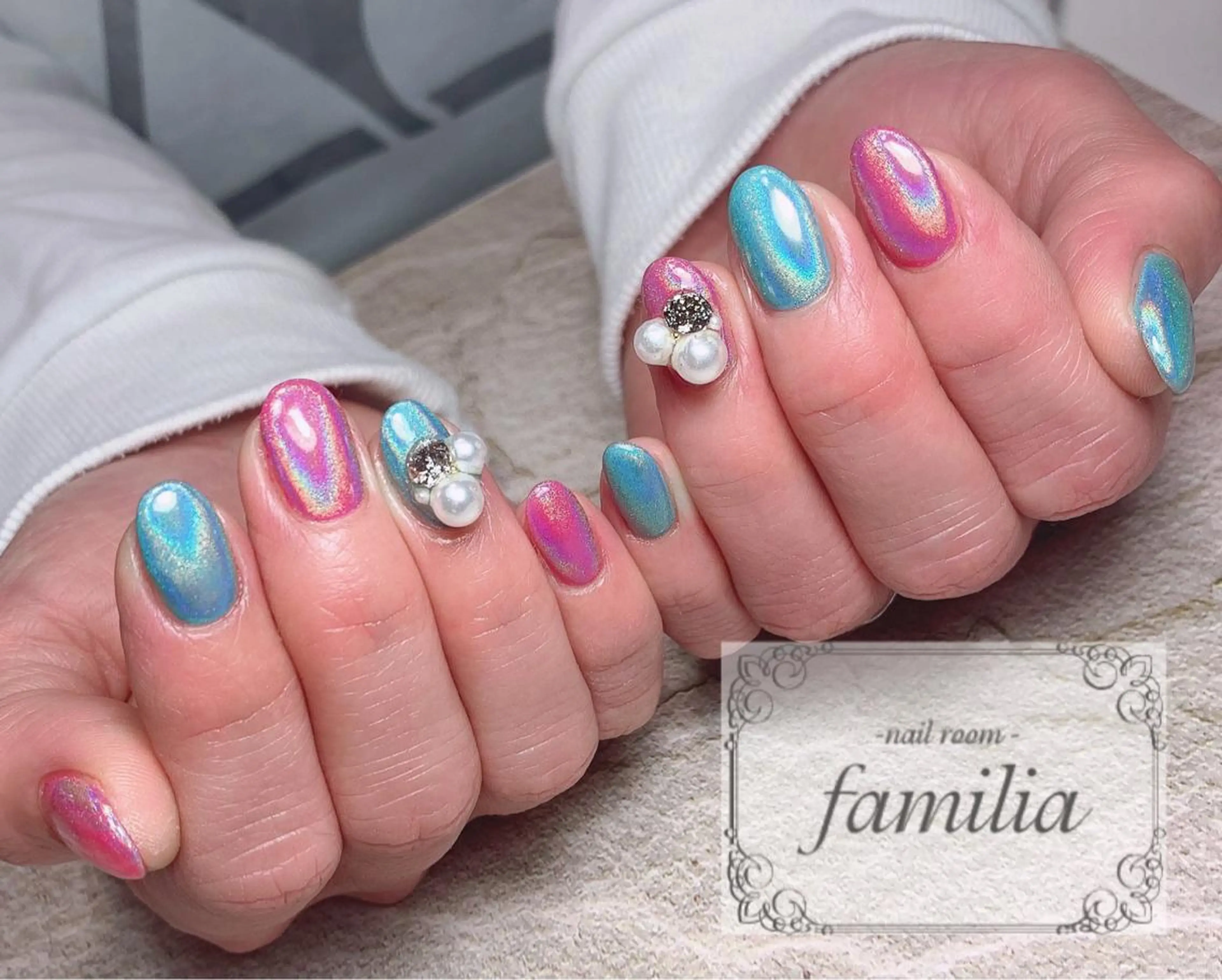 ネイル ハンドネイル -nailroom- familiaのネイルデザイン