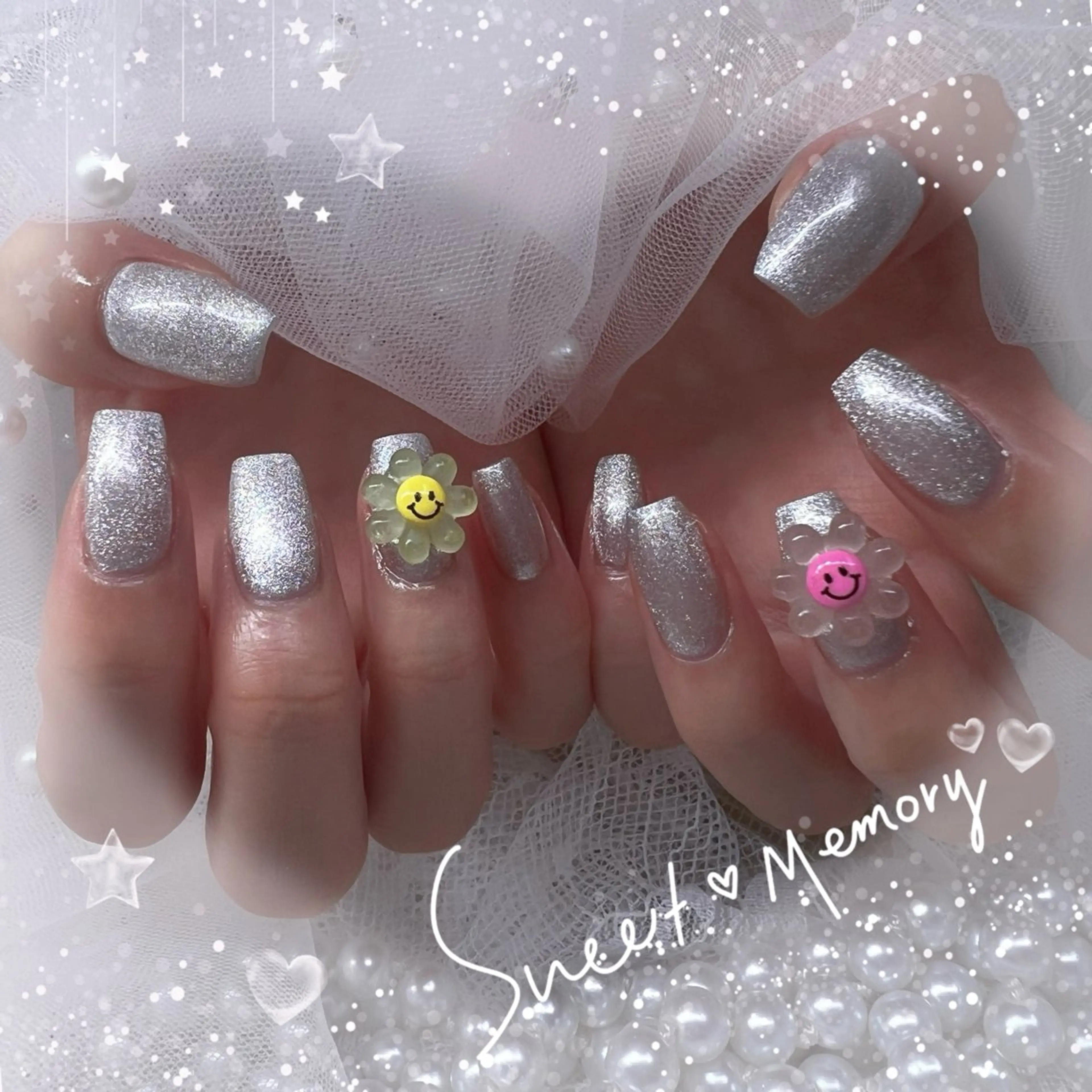 ネイル チークネイル フレンチネイル ガーリー ガラスフレンチ グラデーション ハンドネイル ハンドケア Chill Nailsalonのネイルデザイン