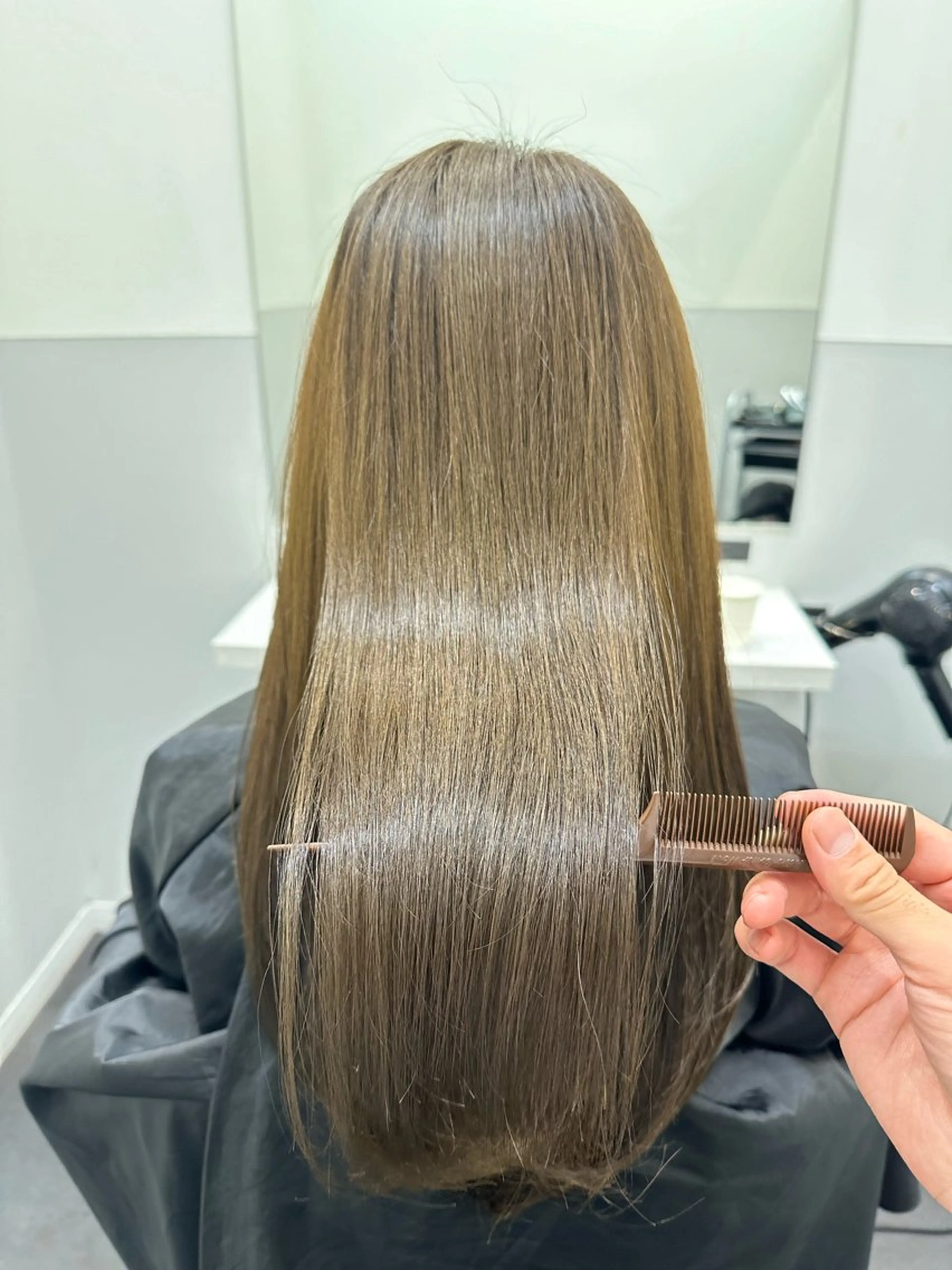 ロング カラー ベージュカラー ブリーチ ブラウンカラー ケアカラー 透明感カラー カット ヘアカラー トリートメント 【レイヤー/韓国風 /髪質改善】RINのヘアスタイル