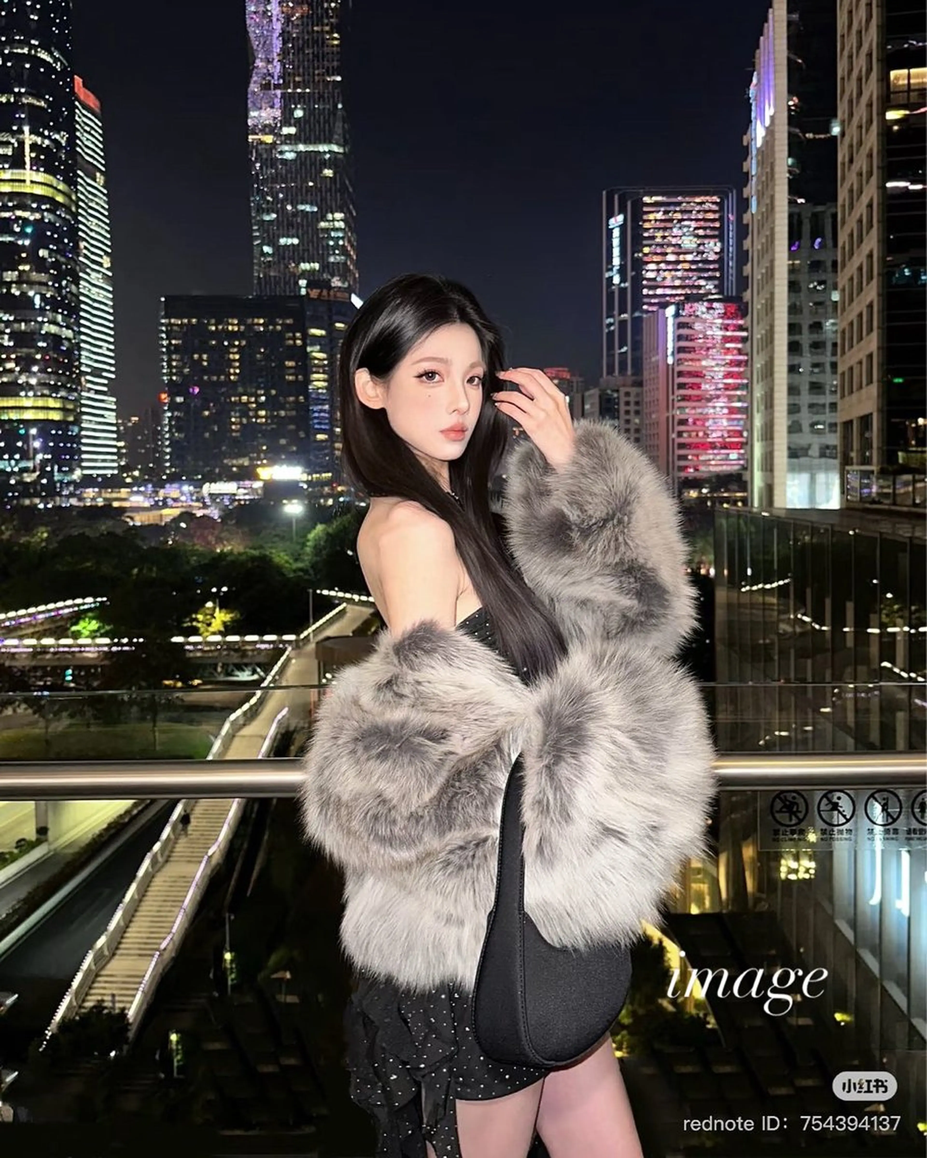 ロング カット ヘアカラー 中韓🇨🇳🇰🇷 🤍TAKAHIROのヘアスタイル