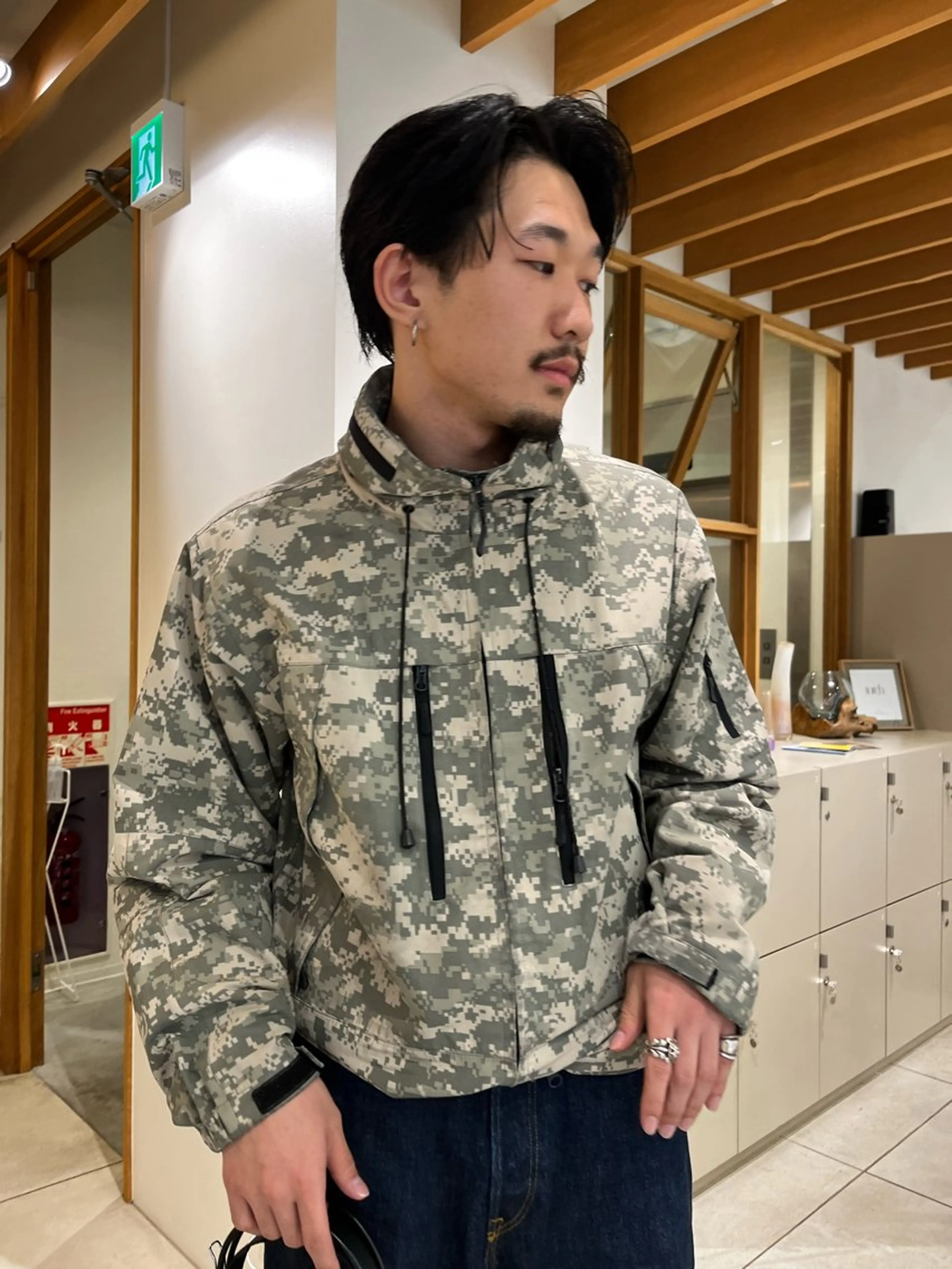 カラー メンズ フェザーパーマ メンズパーマ 透明感カラー 外国人風カラー アイブロウリフト/ 髪質改善カラー/みわの眉毛・アイブロウイメージ