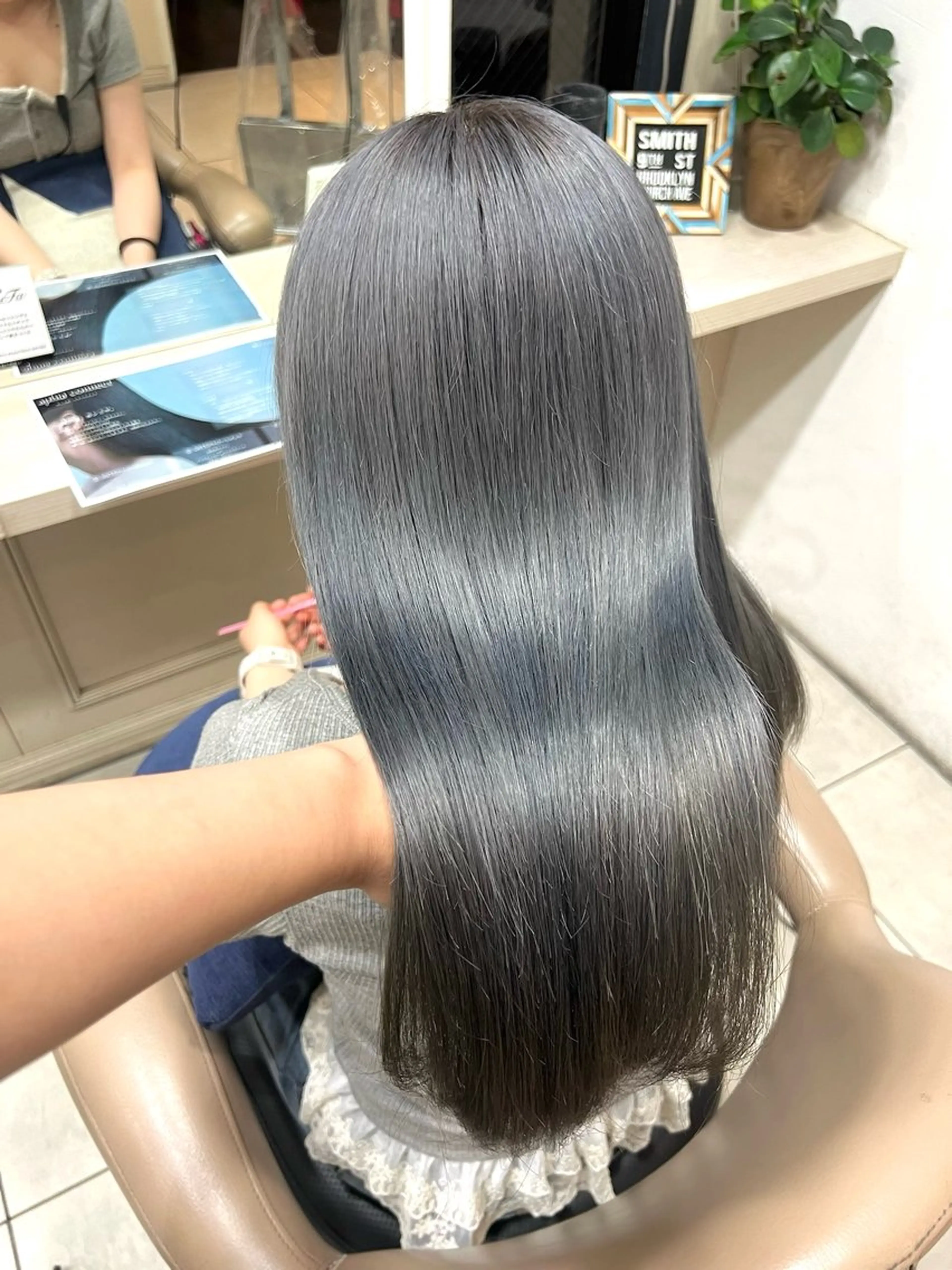 セミロング ヘアカラー しゅり/韓国艶カラー 🩶🫧エクステ🎀のヘアスタイル