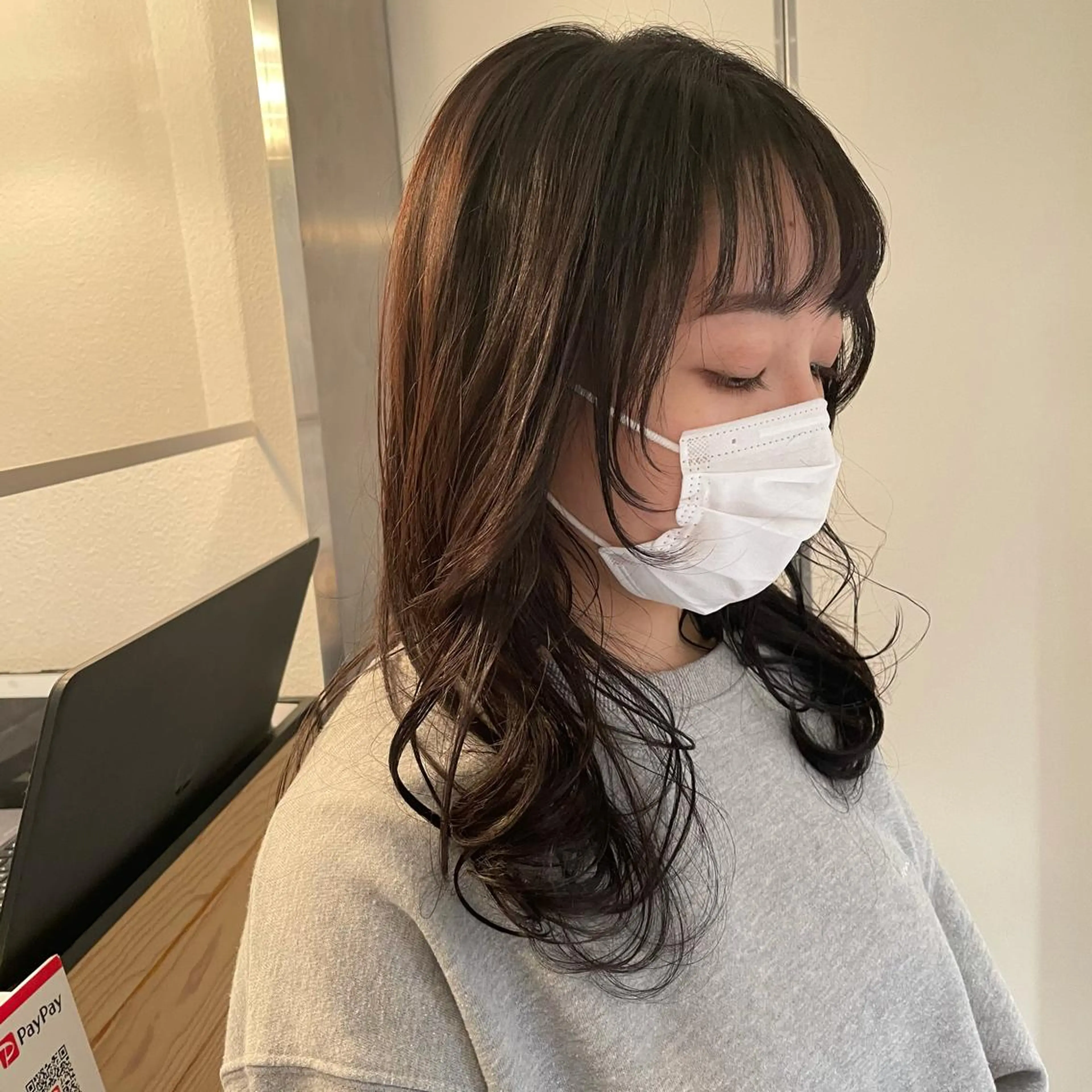 ミディアム 顔まわりレイヤー 顔周りカット レイヤーカット 【ショート、艶髪】 新海龍哉のヘアスタイル