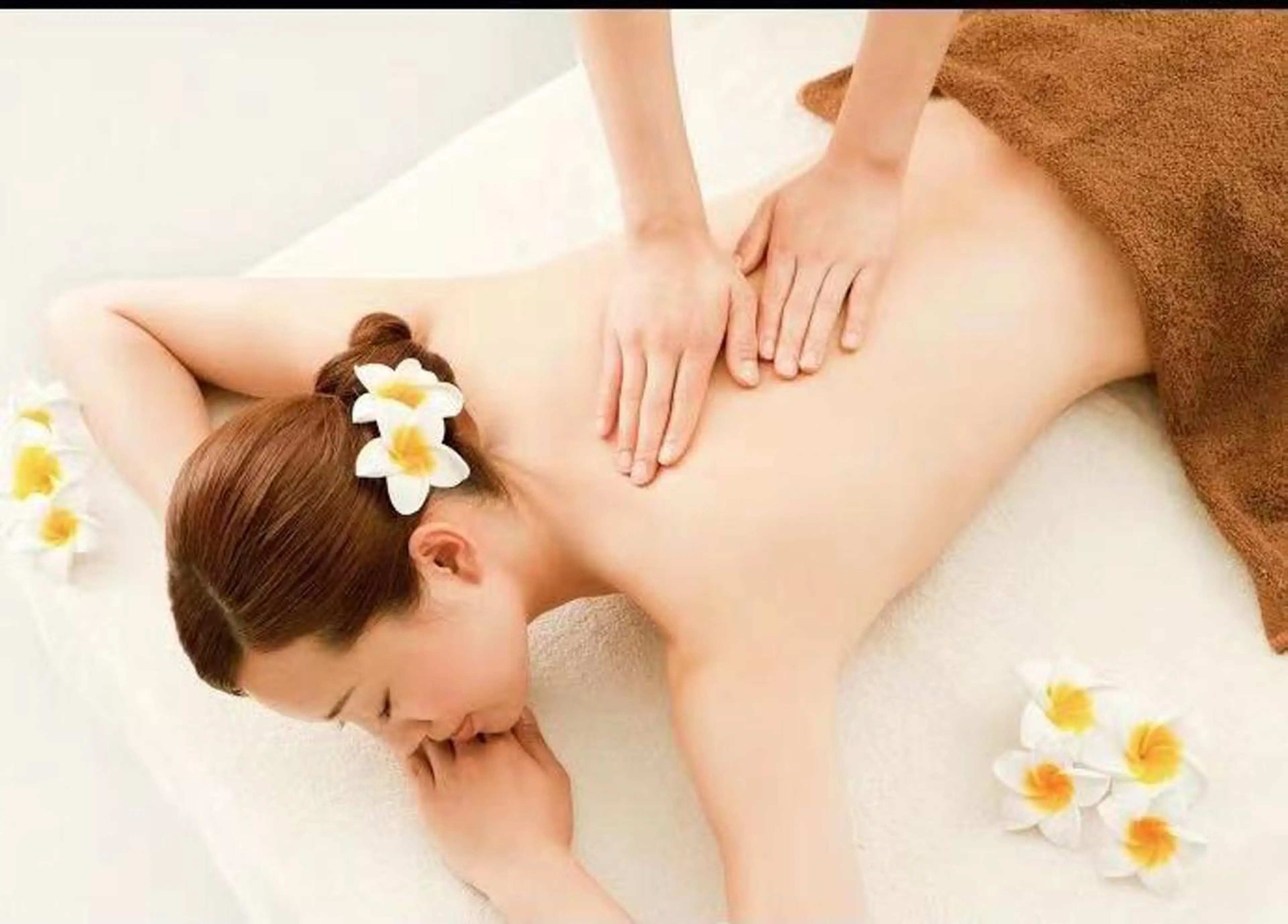 大人気🍀【強揉みOK ★漢方 全身リンパ70分】肩こり、腰痛 足の浮腫み、疲労回復 70分⇒4 9 8 0 円の写真