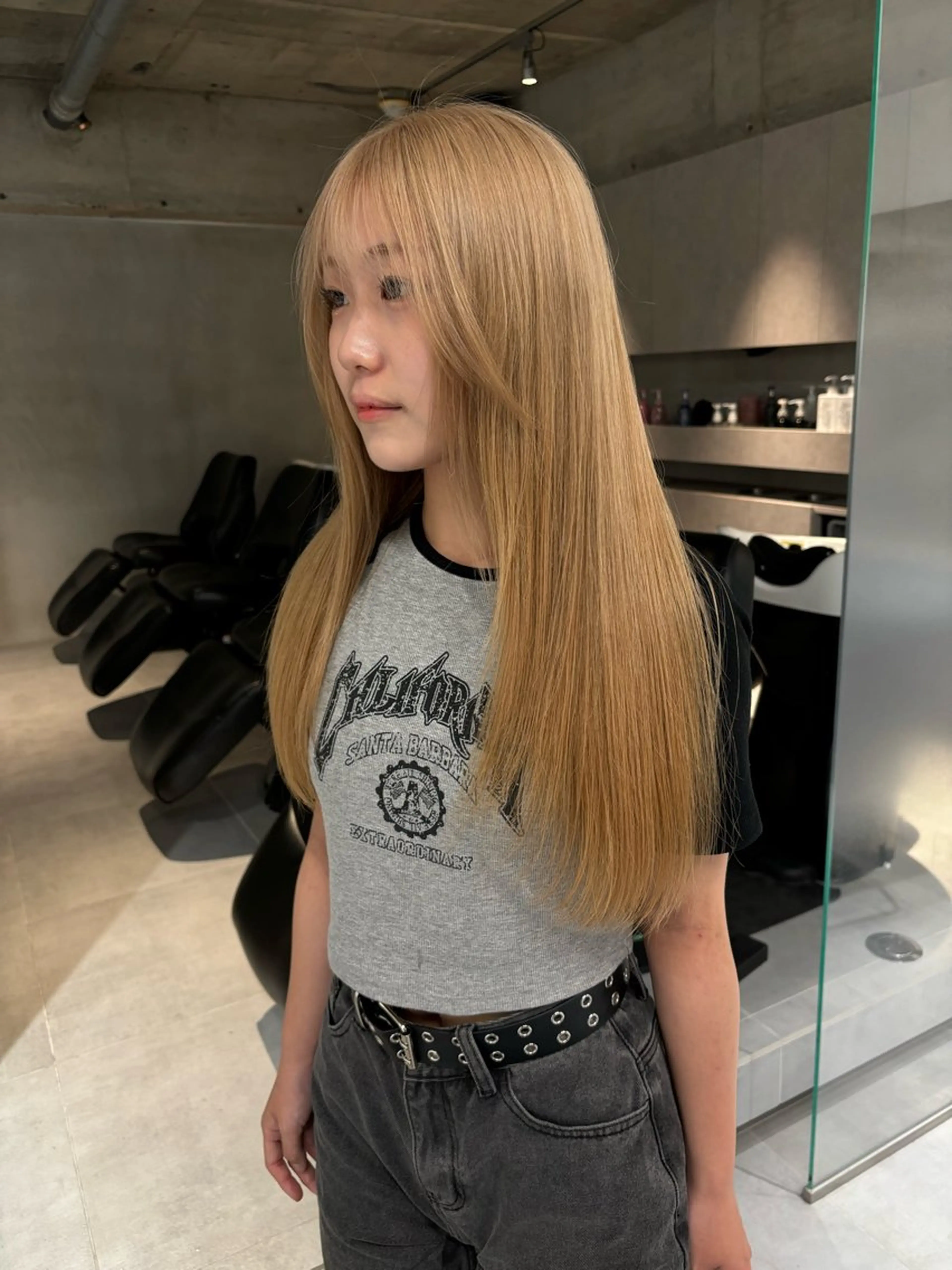 ロング レイヤーカット Qin share salon 原宿店所属・🫧艶ハイトーン 特化🫧ライヤのヘアスタイル