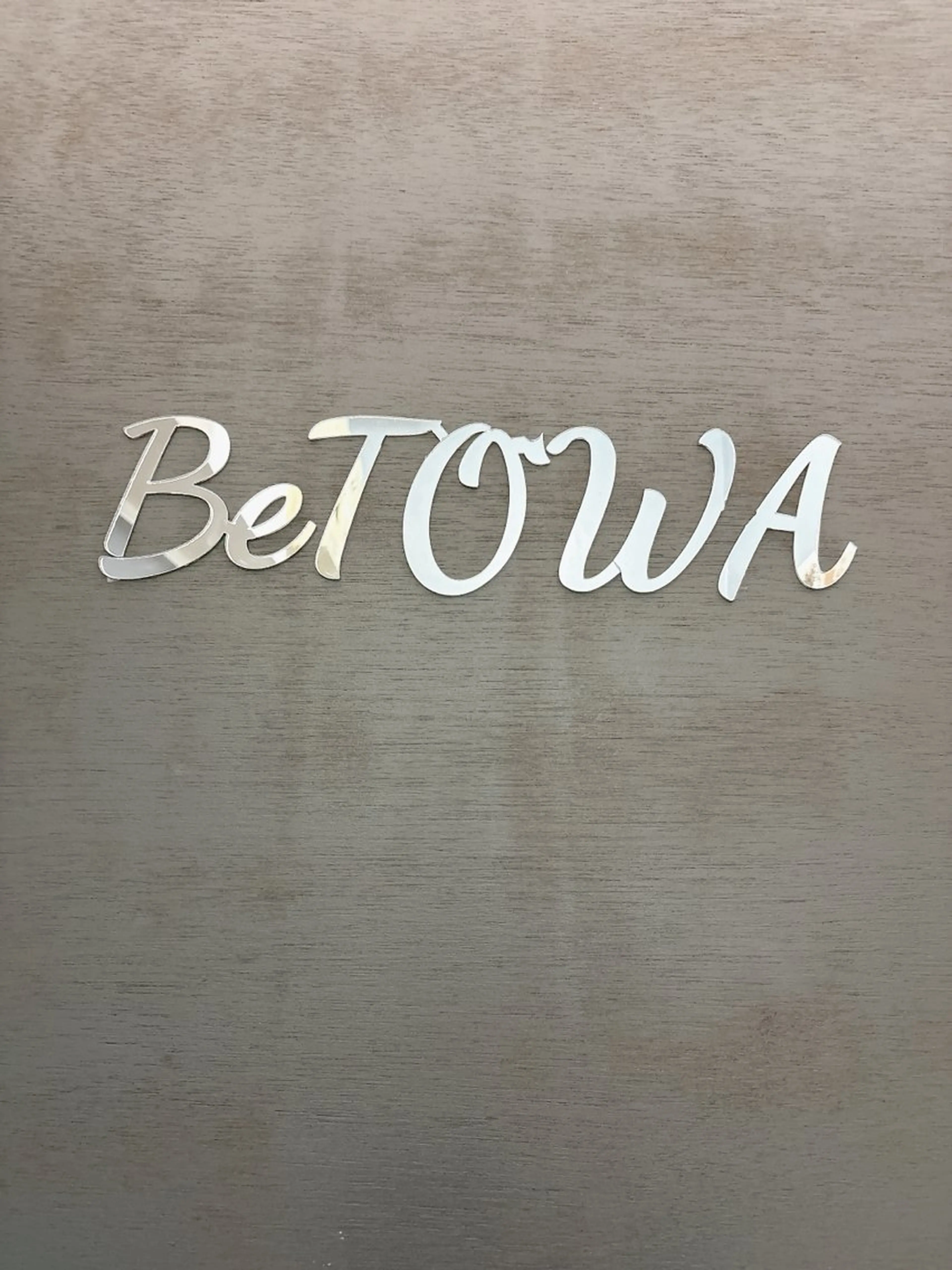 メンズ アイブロウ BeTOWA所属・BeTOWA wax脱毛／眉毛の眉毛・アイブロウイメージ