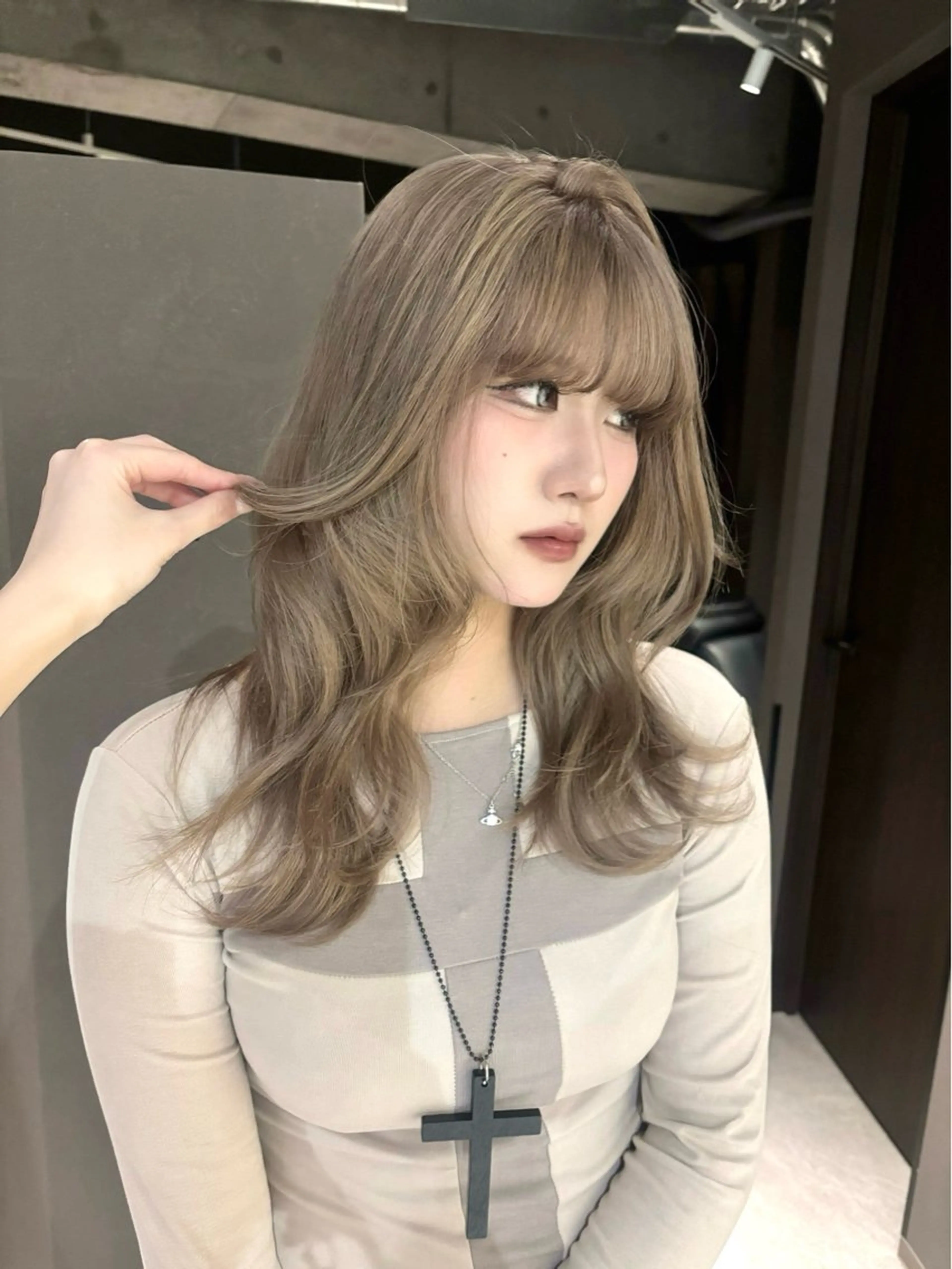 セミロング カラー ヘアカラー トリートメント ヘッドスパ ヘアセット 透明感カラー・レイヤ ー🎀amika🎀のヘアスタイル