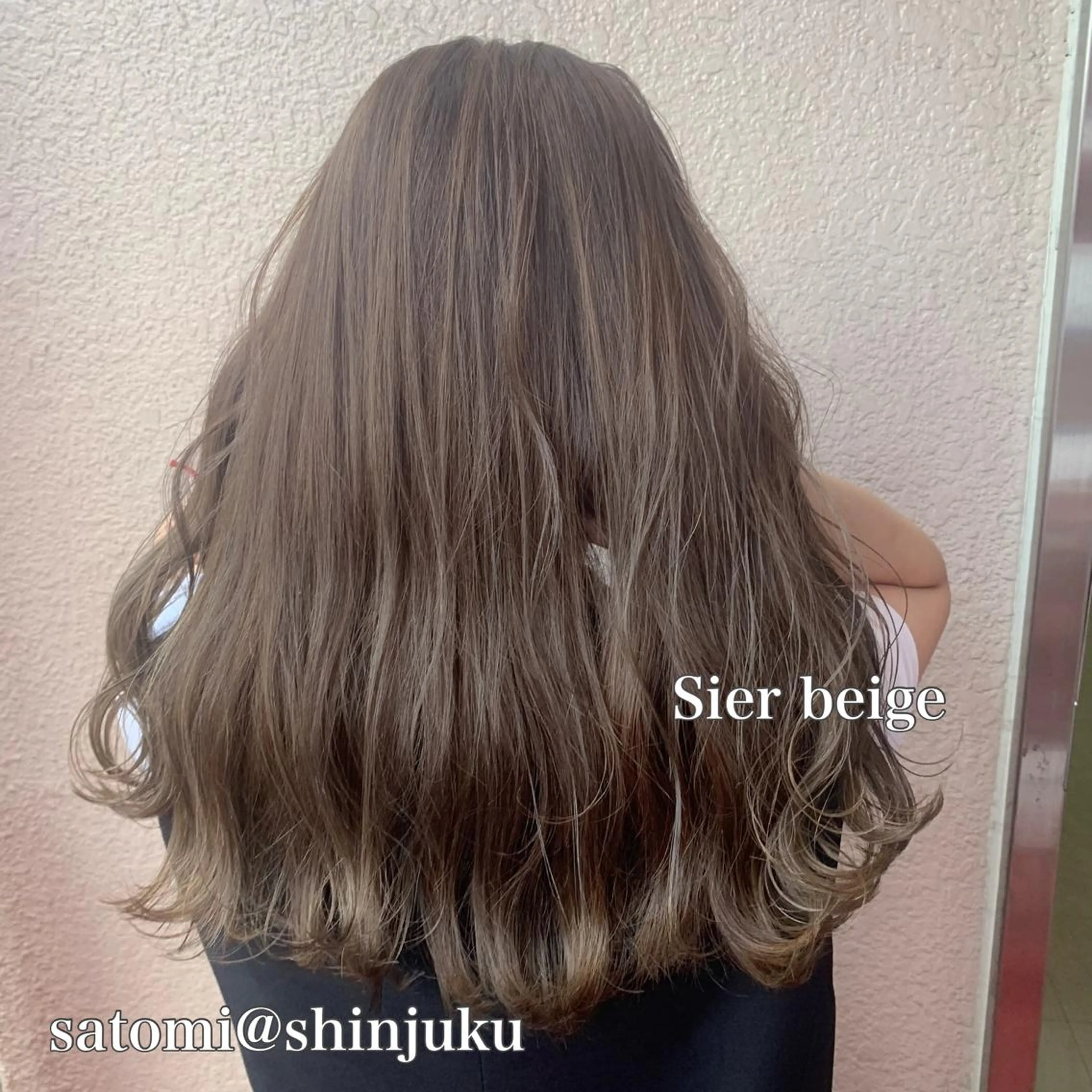 ロング シアーベージュ 淡色ふんわりhair 新宿satomiのヘアスタイル