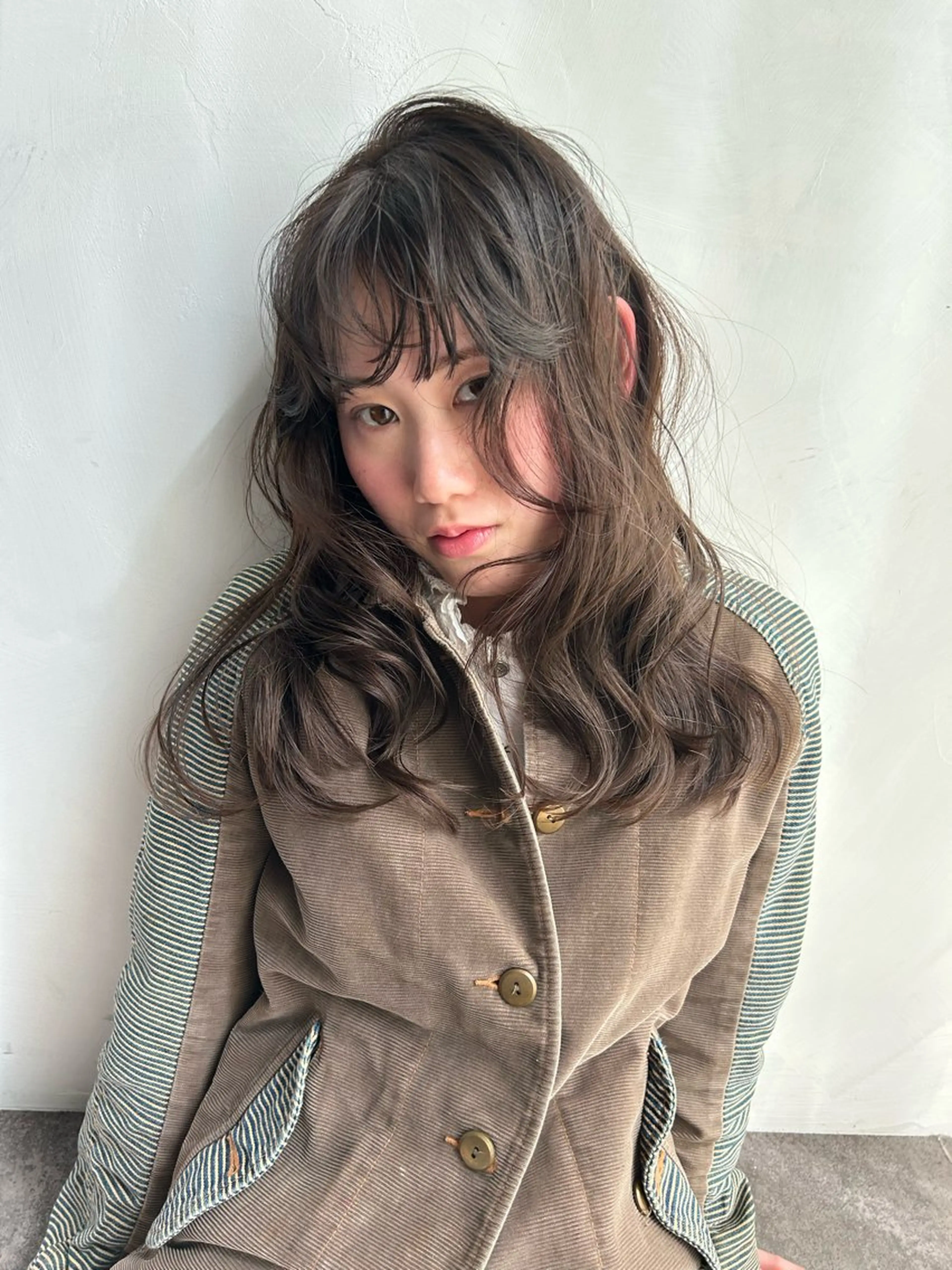 カラー ベージュカラー オリーブベージュ 丸山 風香のヘアスタイル