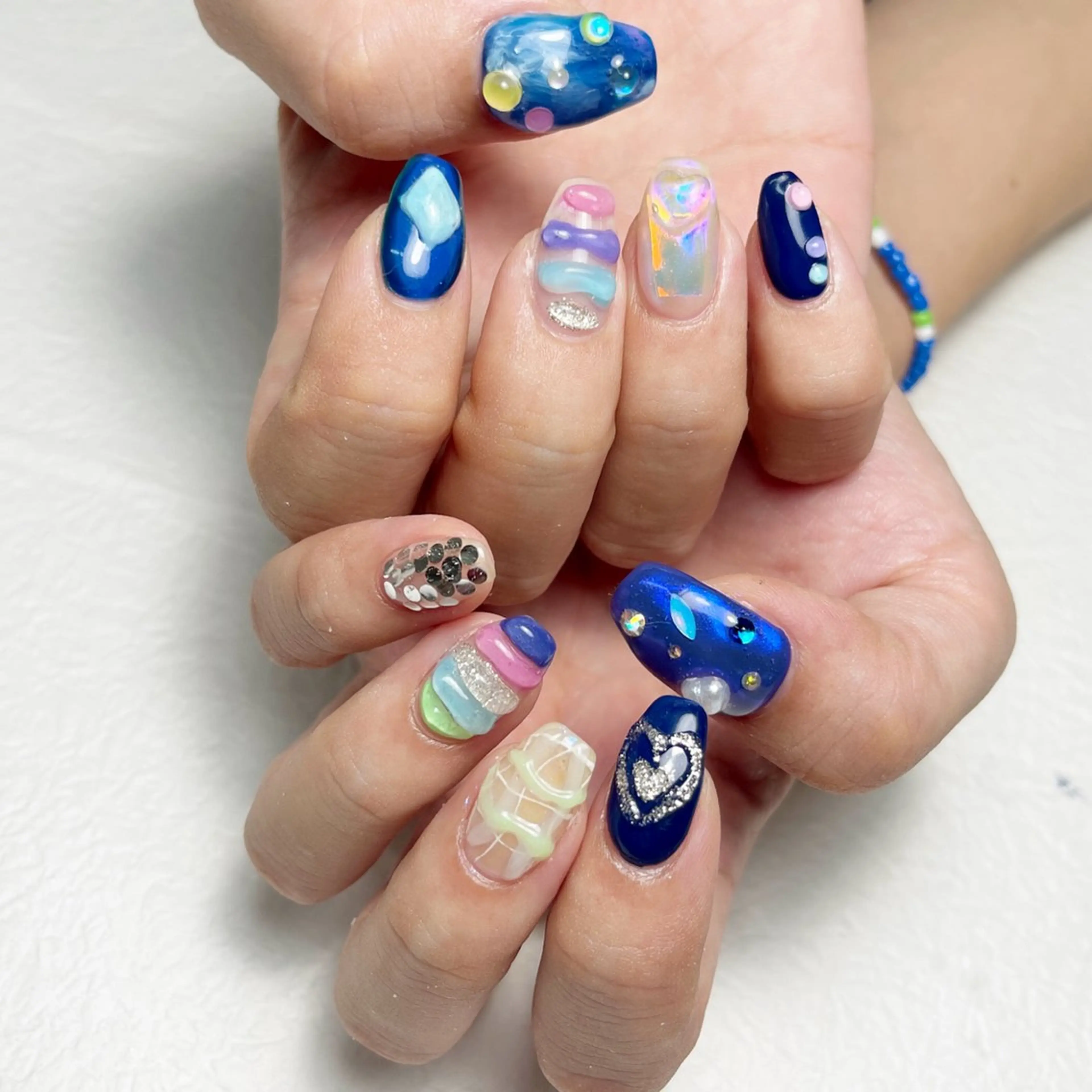 ネイル アートネイル ブルー フットネイル ジェルネイル キラキラネイル Y nail なんば堀江店のネイルデザイン